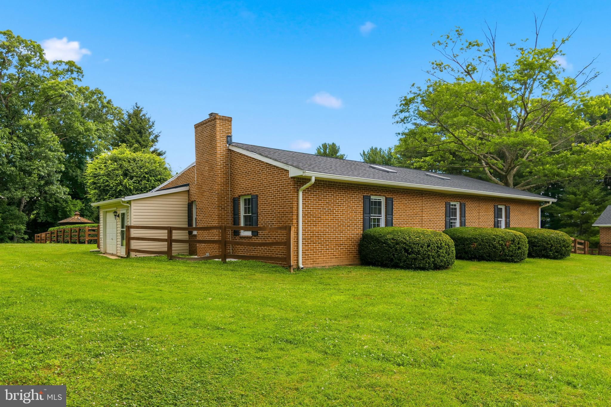 HUNTER GREEN - Residential