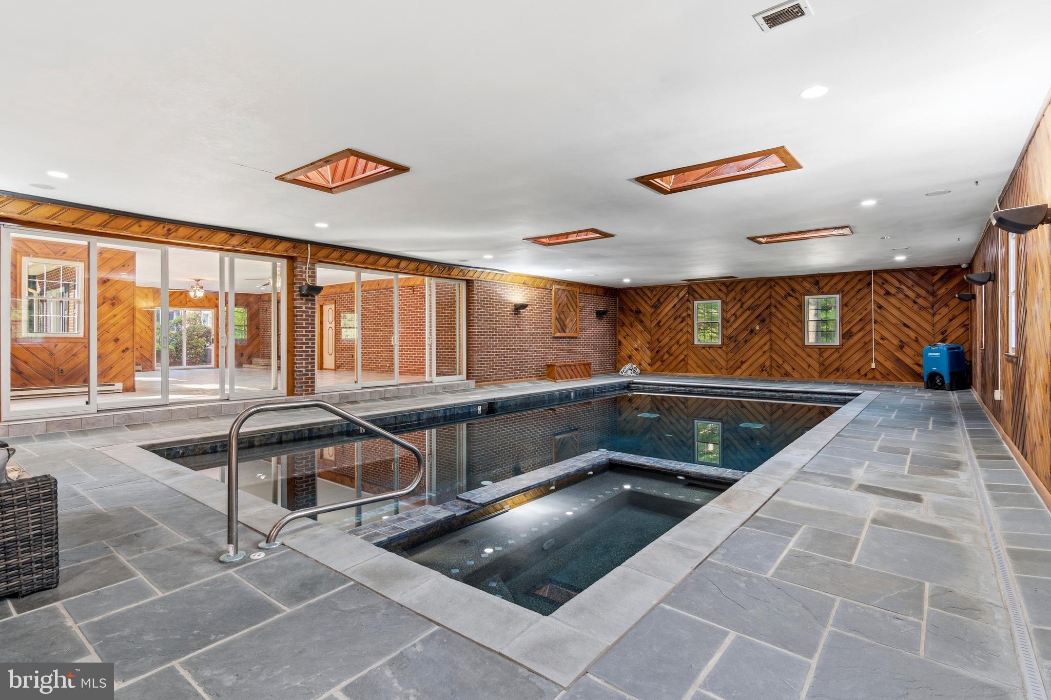 HUNTER GREEN - Residential