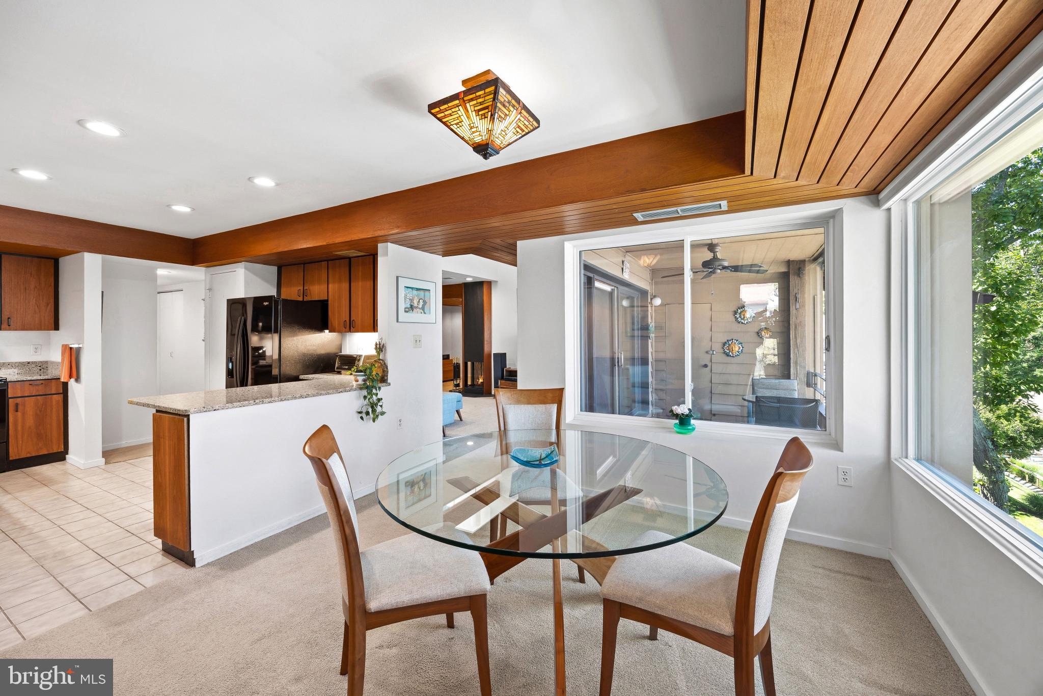 THE POINT CONDO - Residential