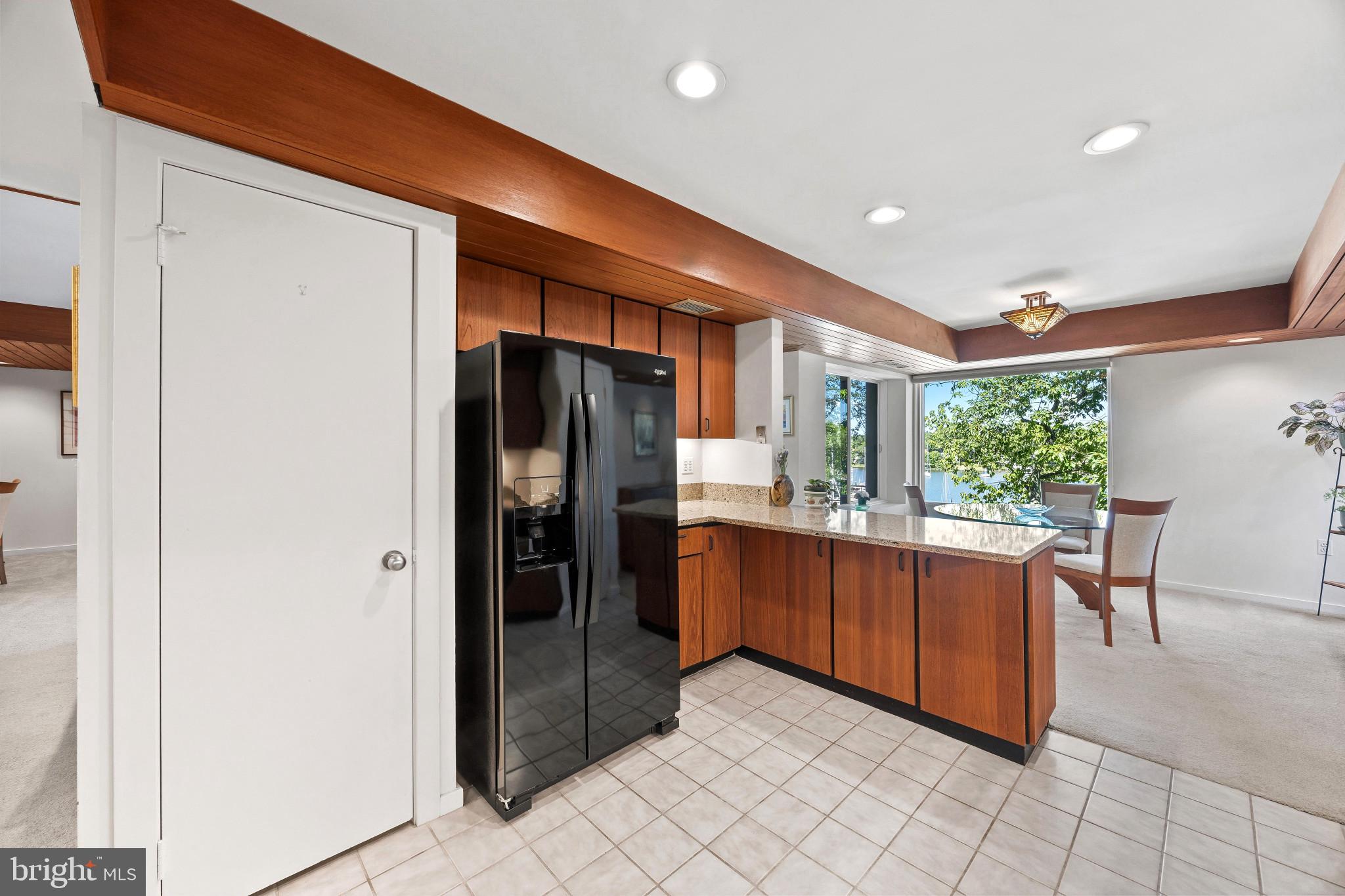 THE POINT CONDO - Residential