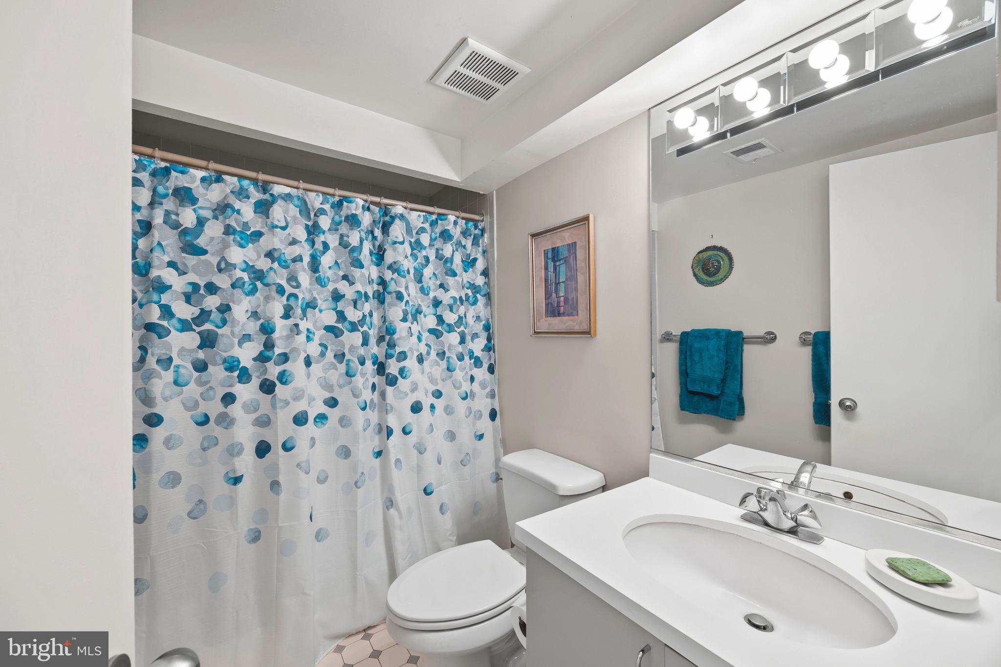 THE POINT CONDO - Residential