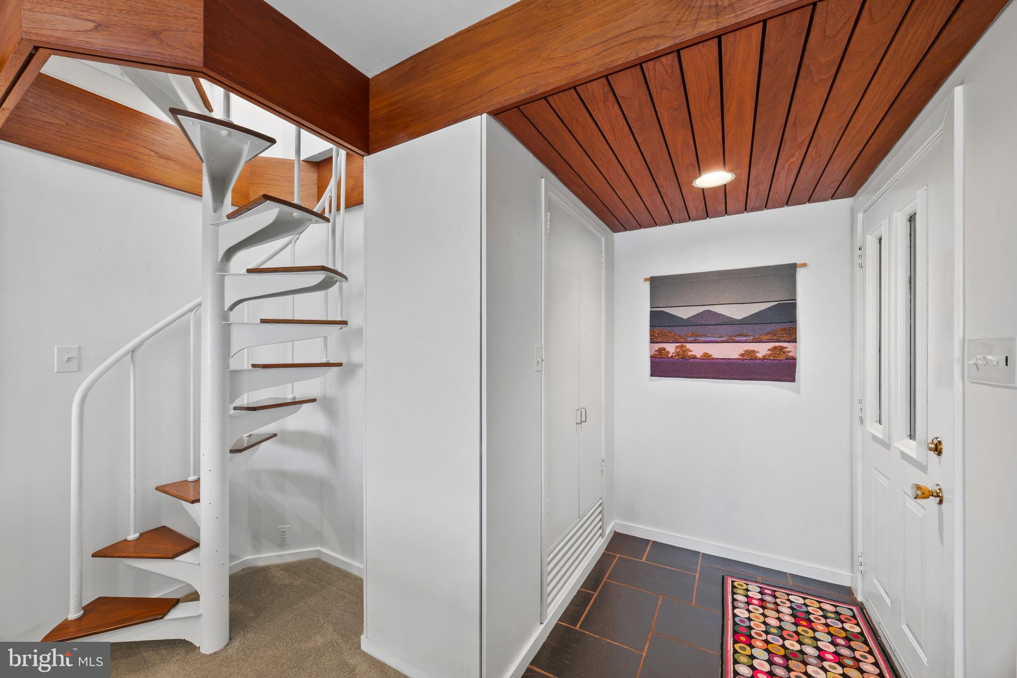 THE POINT CONDO - Residential
