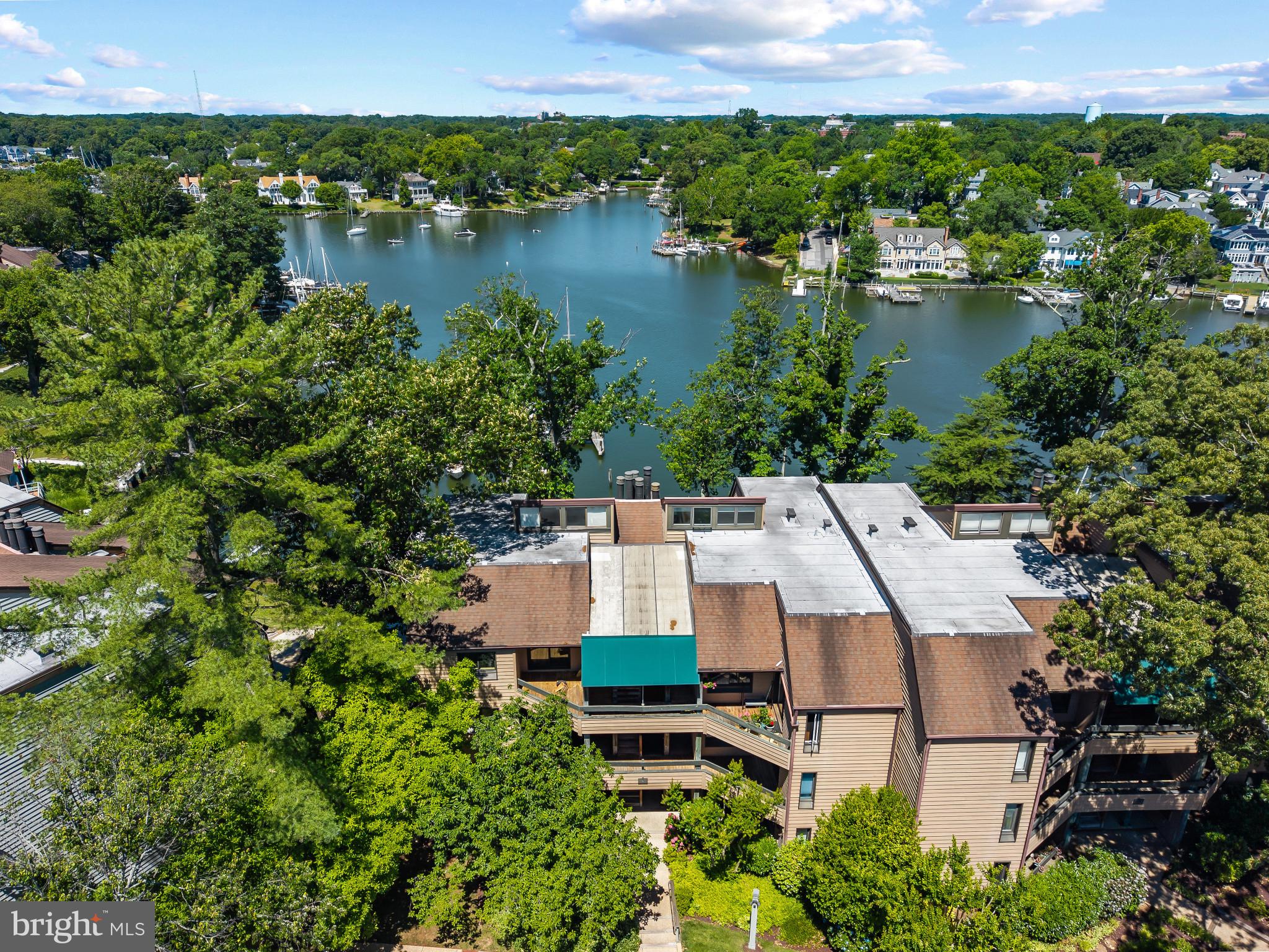 THE POINT CONDO - Residential