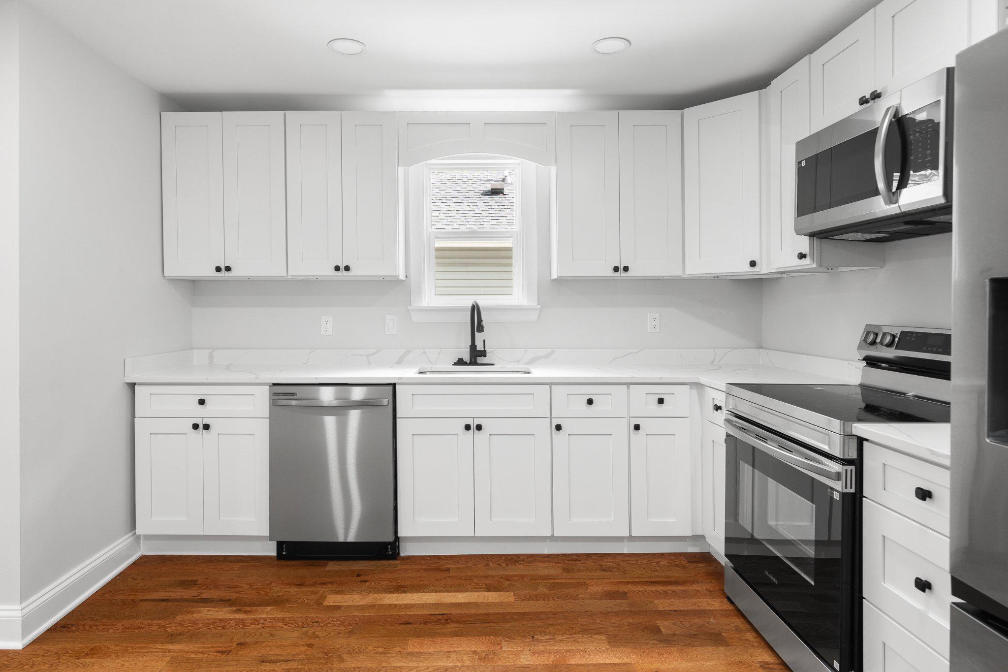 WHITE HOUSE HEIGHTS - Residential