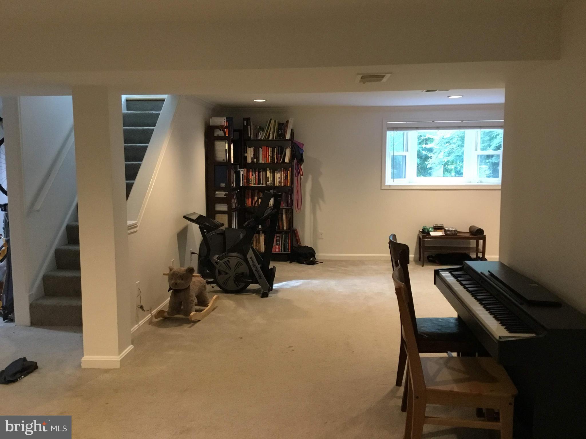 RANDOLPH HILLS - Residential Lease
