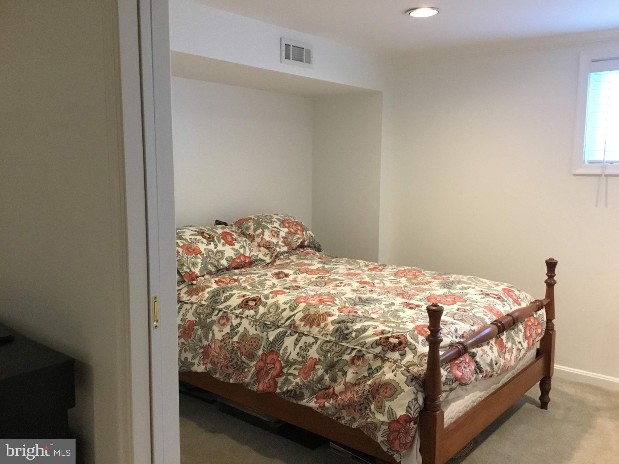 RANDOLPH HILLS - Residential Lease