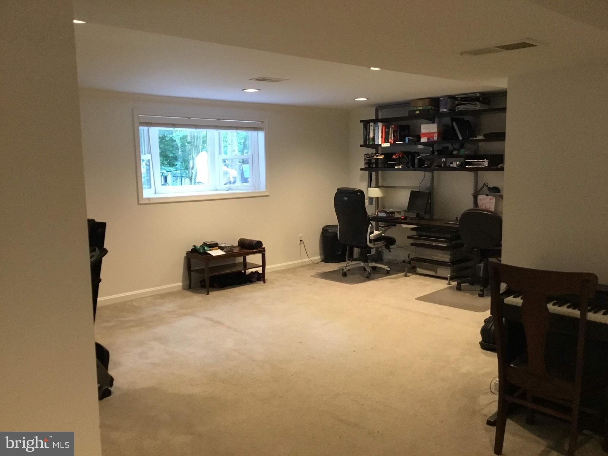 RANDOLPH HILLS - Residential Lease