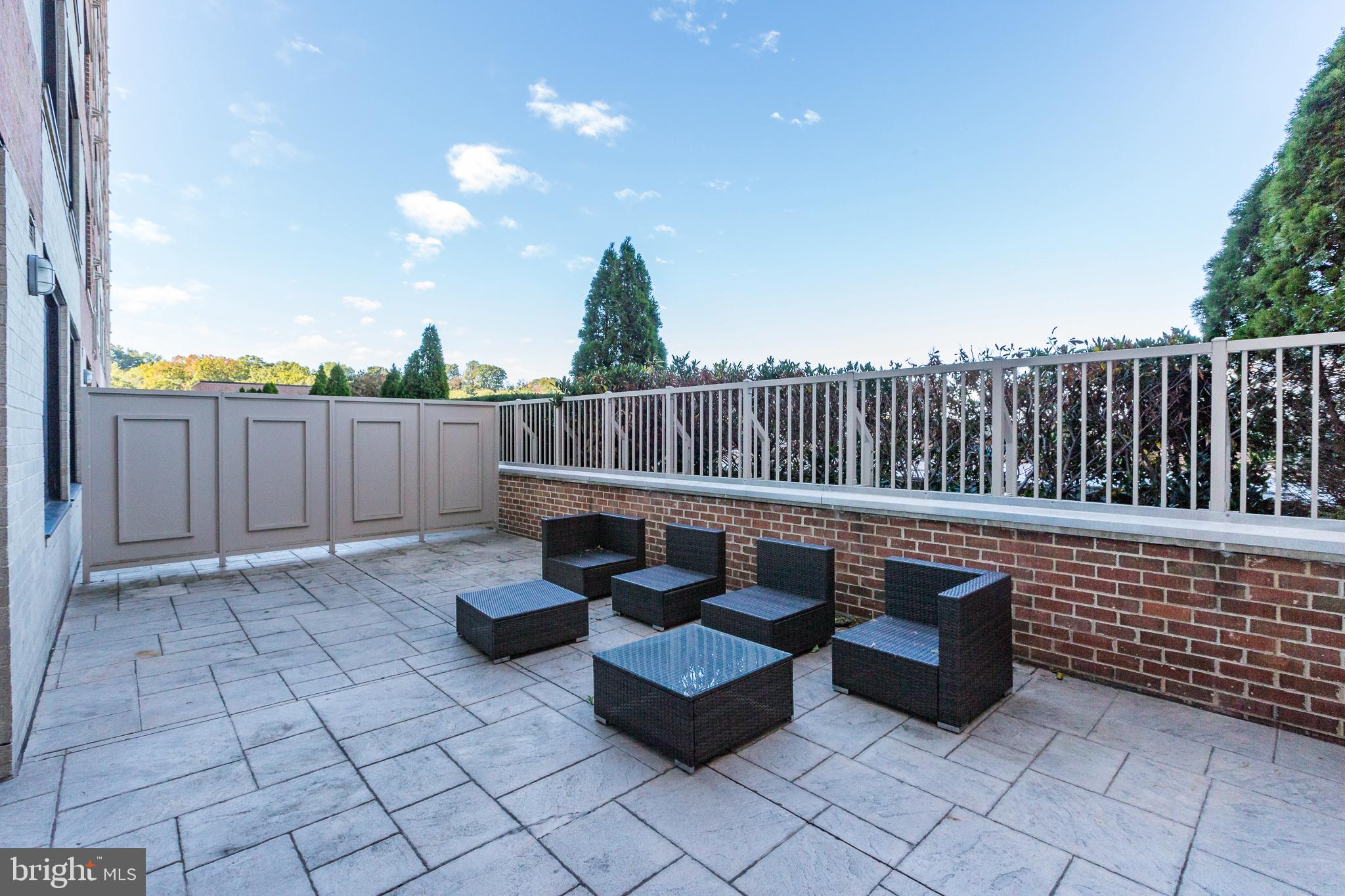 MIDTOWN ALEXANDRIA STATION CONDOMINIUM - Residential