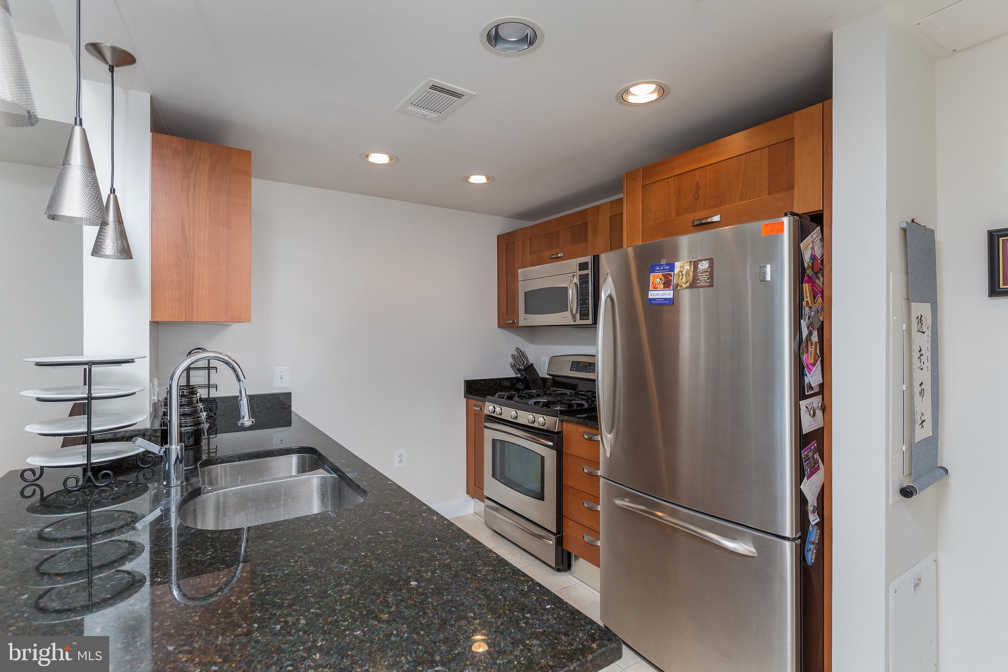 MIDTOWN ALEXANDRIA STATION CONDOMINIUM - Residential