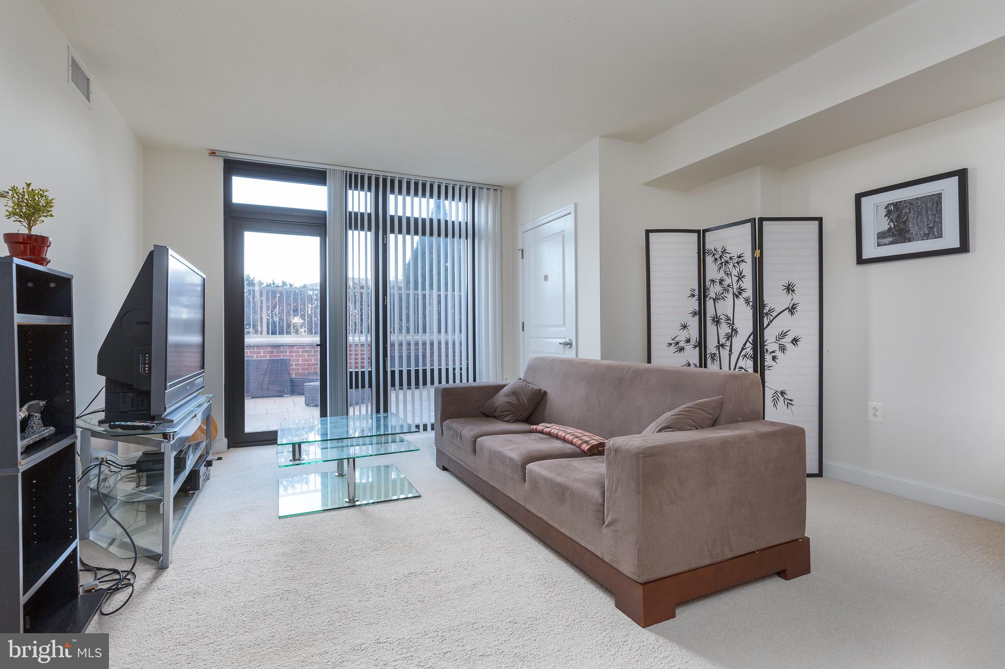 MIDTOWN ALEXANDRIA STATION CONDOMINIUM - Residential