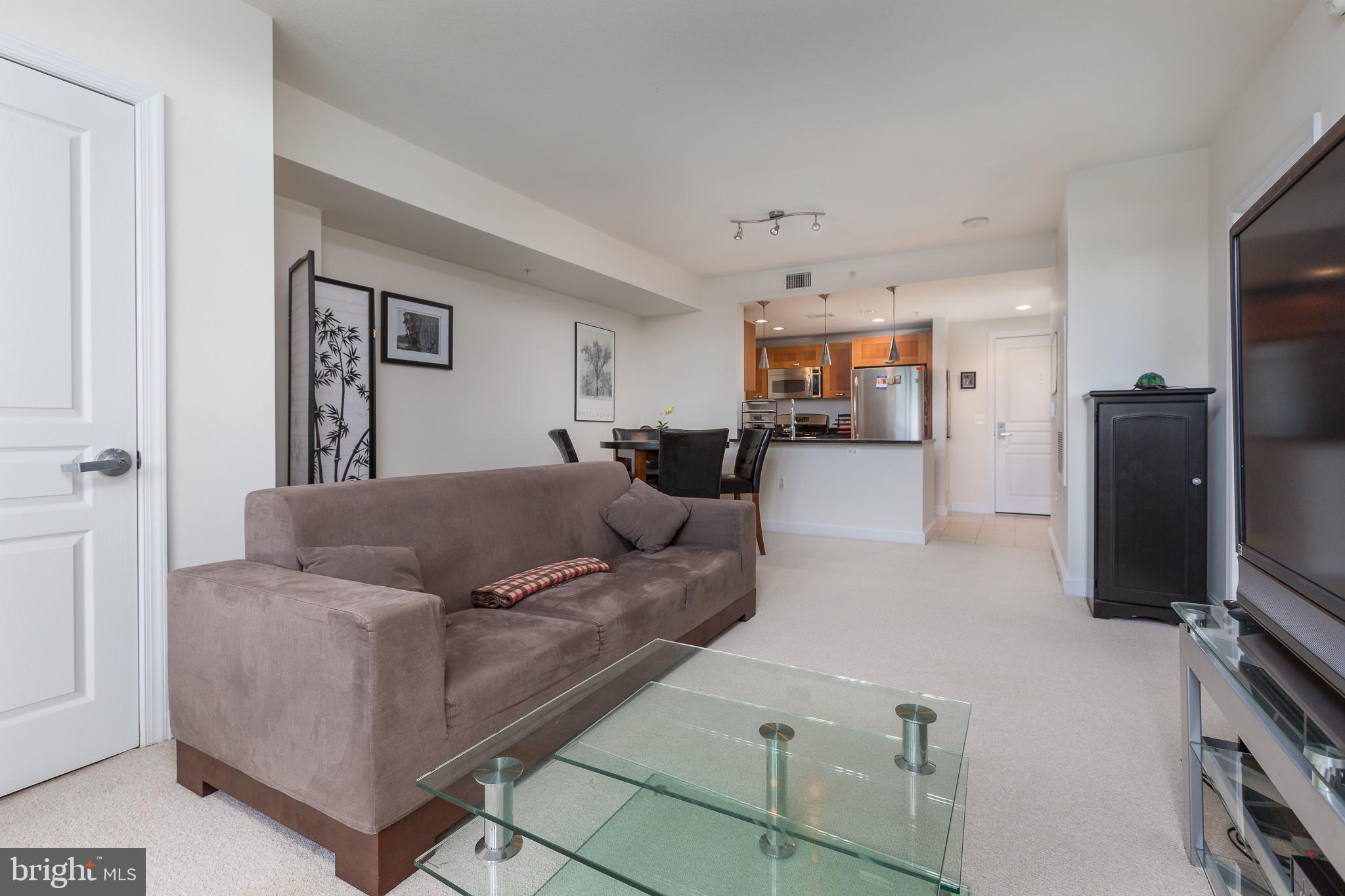 MIDTOWN ALEXANDRIA STATION CONDOMINIUM - Residential