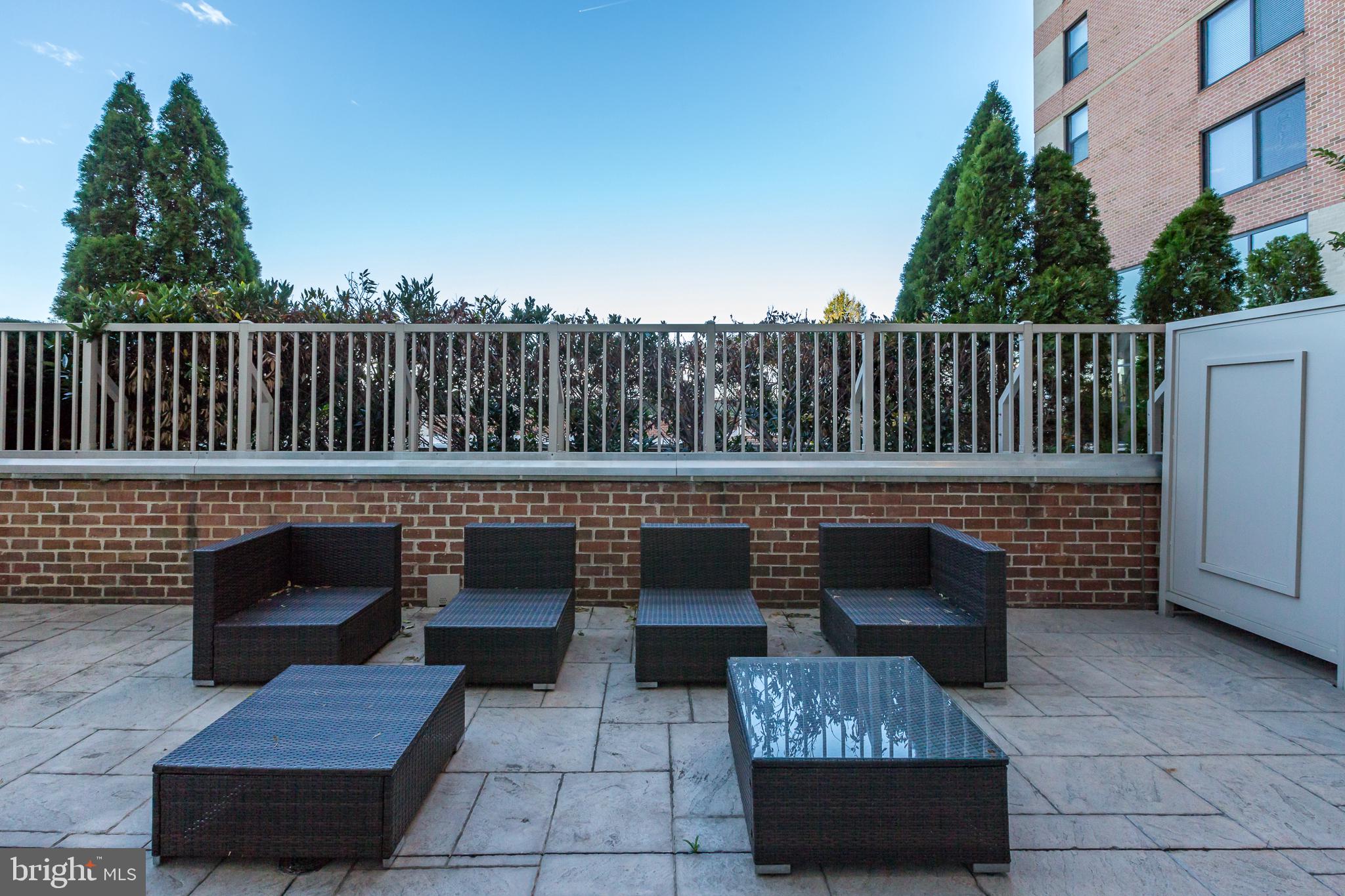 MIDTOWN ALEXANDRIA STATION CONDOMINIUM - Residential