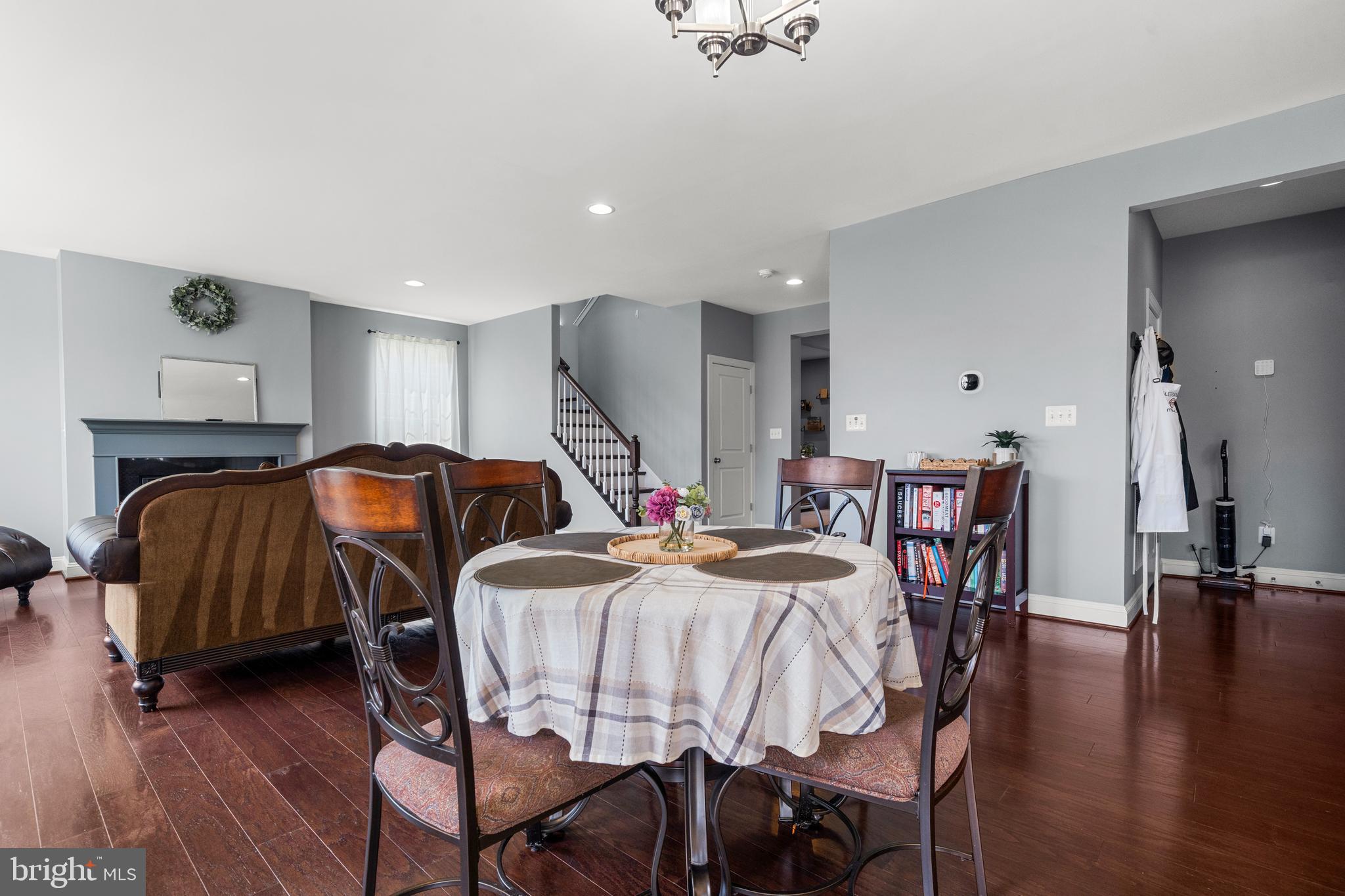 CAYDEN RIDGE - Residential