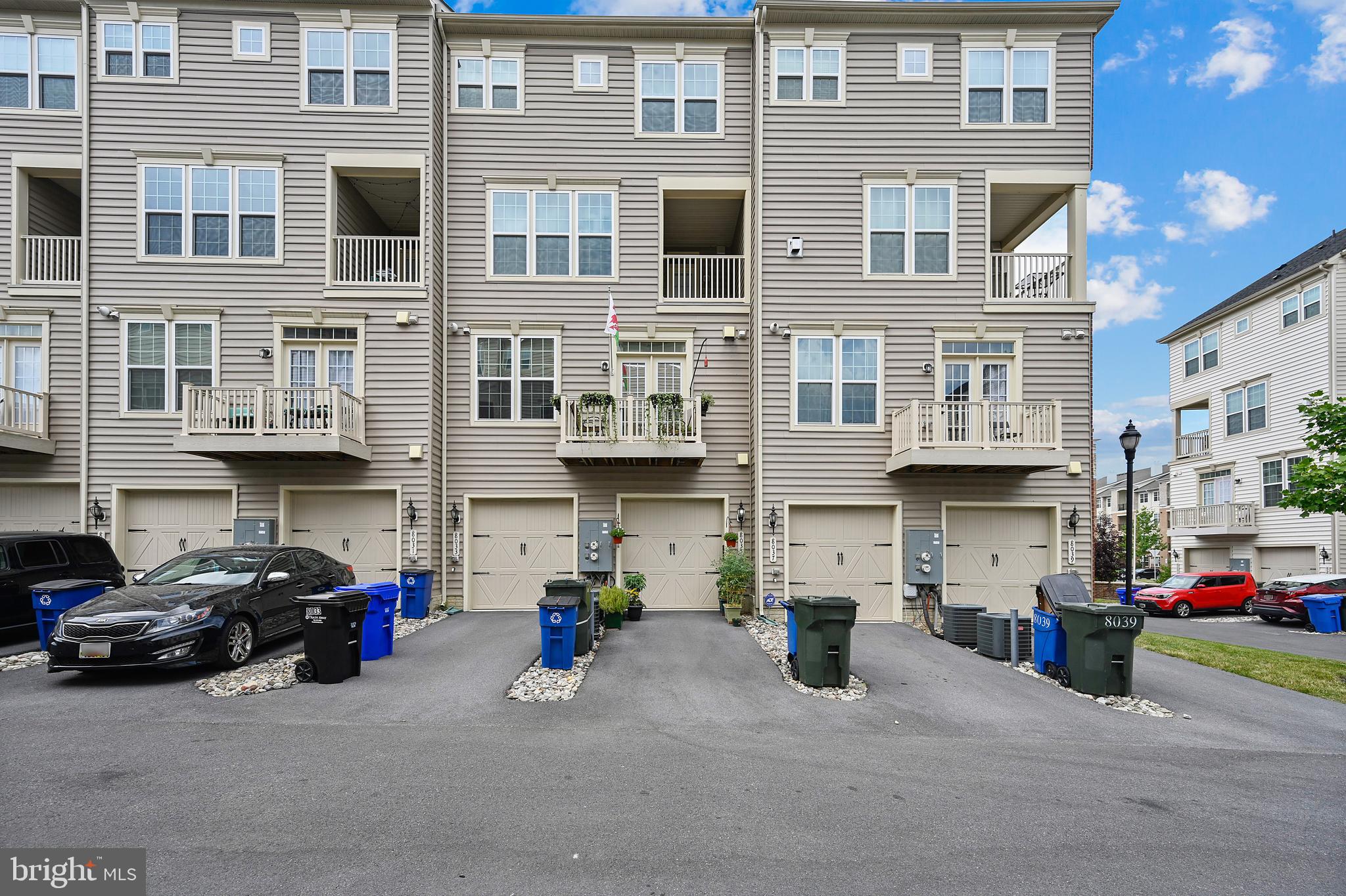 GREENBELT STATION - Residential
