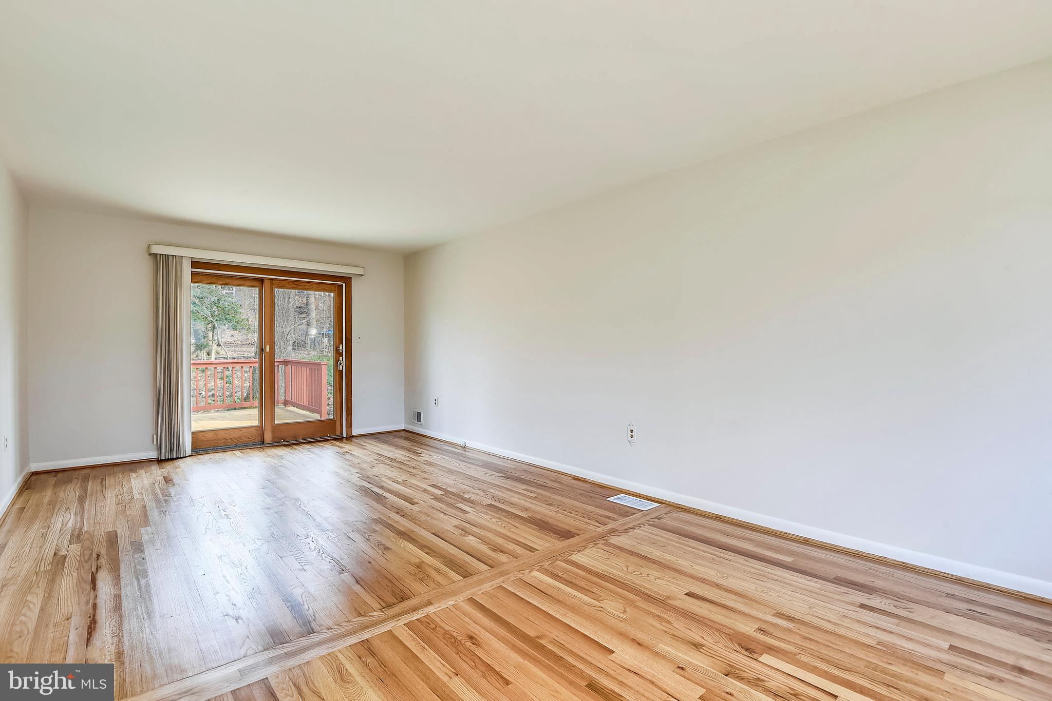 BEL PRE WOODS - Residential