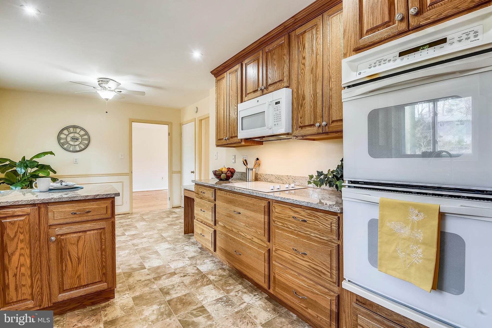 BEL PRE WOODS - Residential