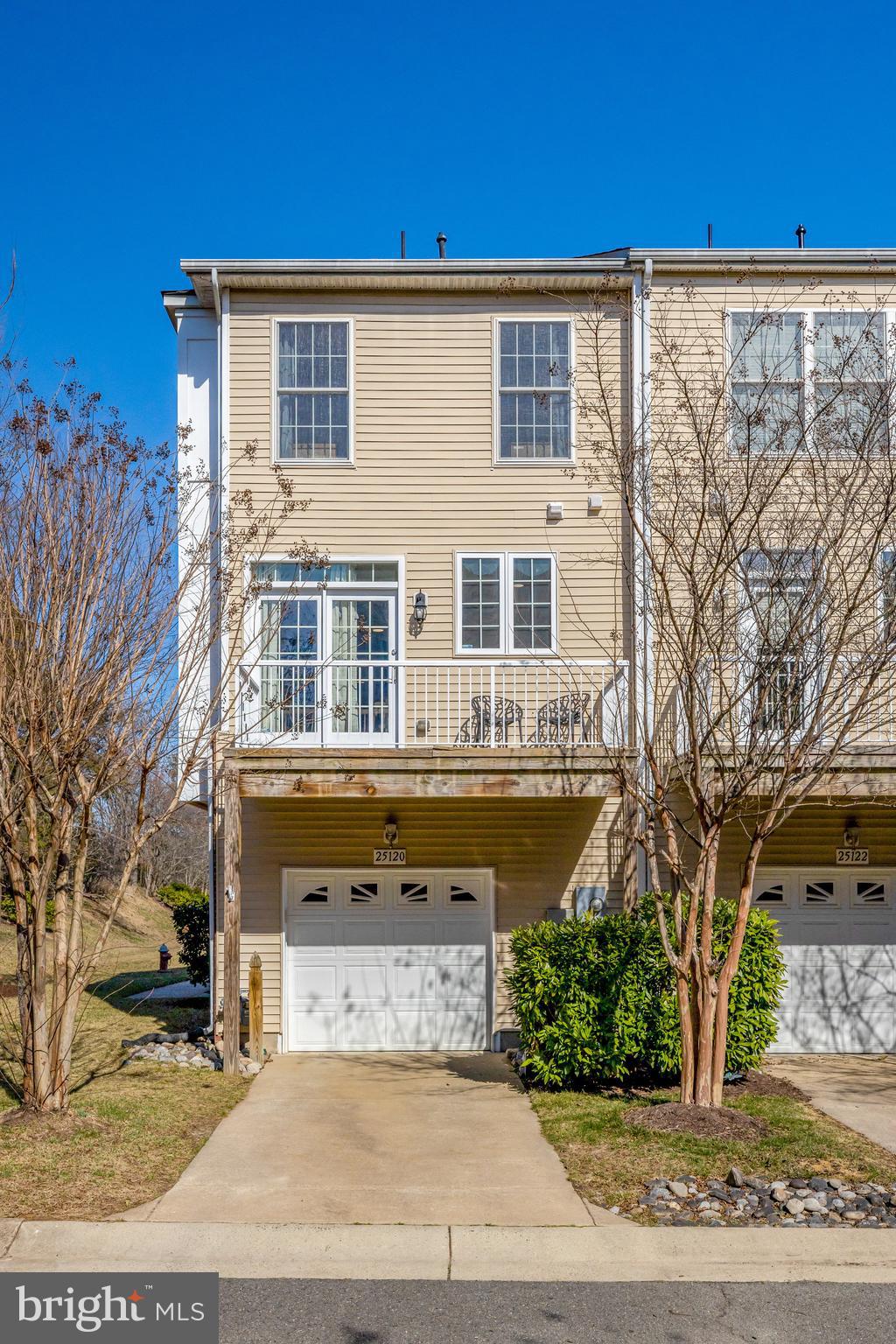 SOUTH RIDING - Residential