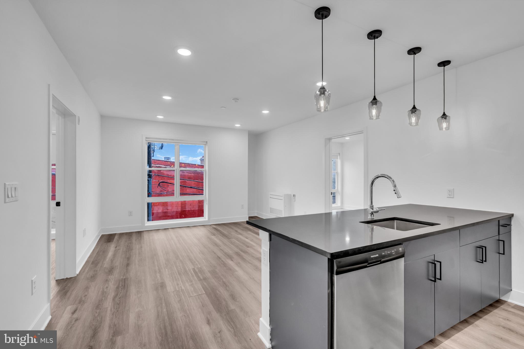 OLDE KENSINGTON - Residential Lease