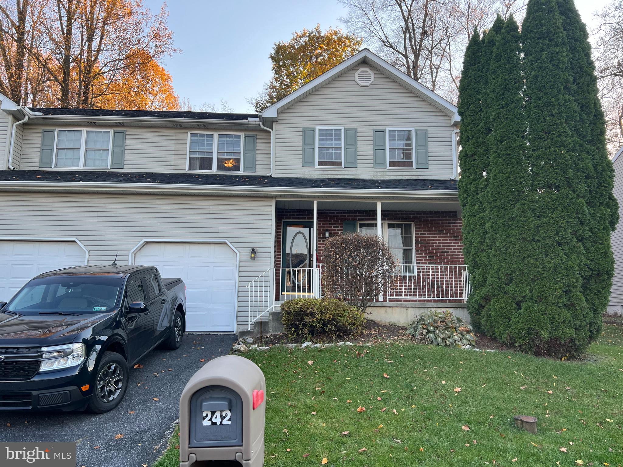 SINKING SPRING - Residential