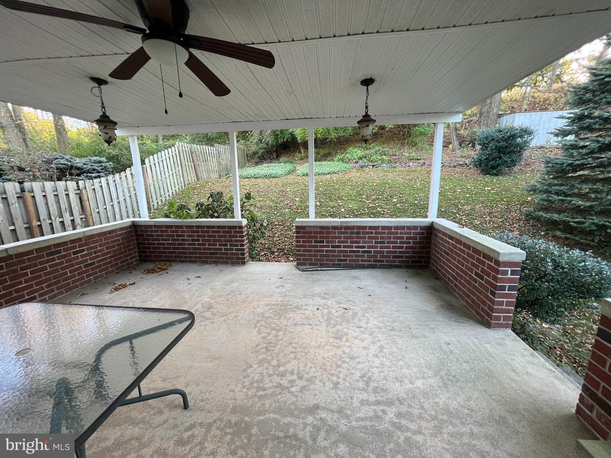 SINKING SPRING - Residential