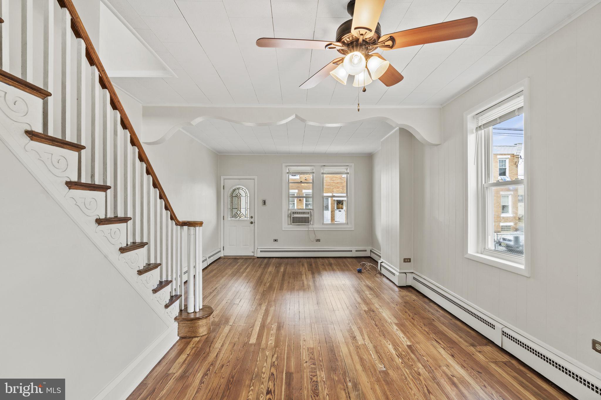 BRIDESBURG - Residential