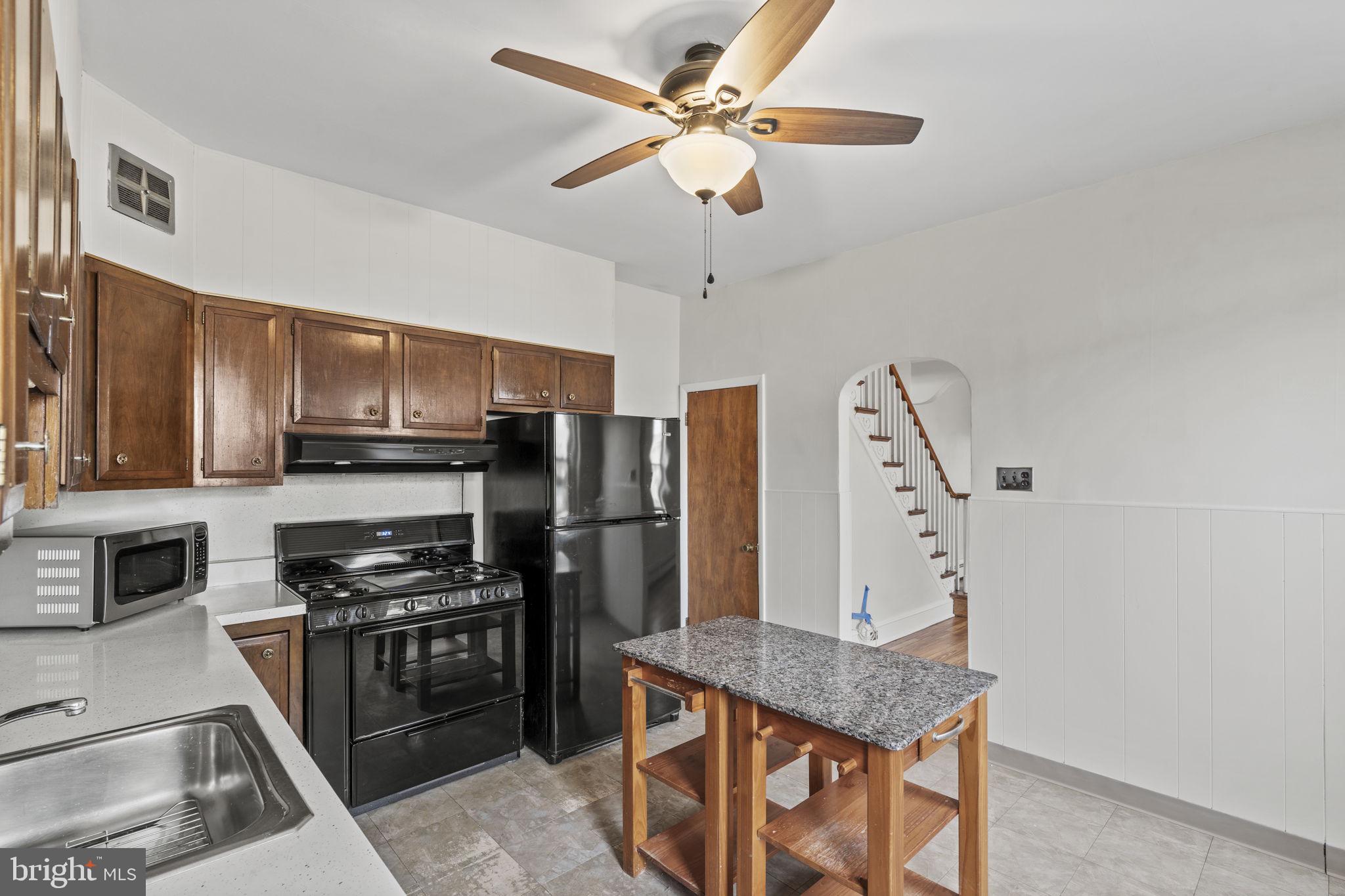 BRIDESBURG - Residential