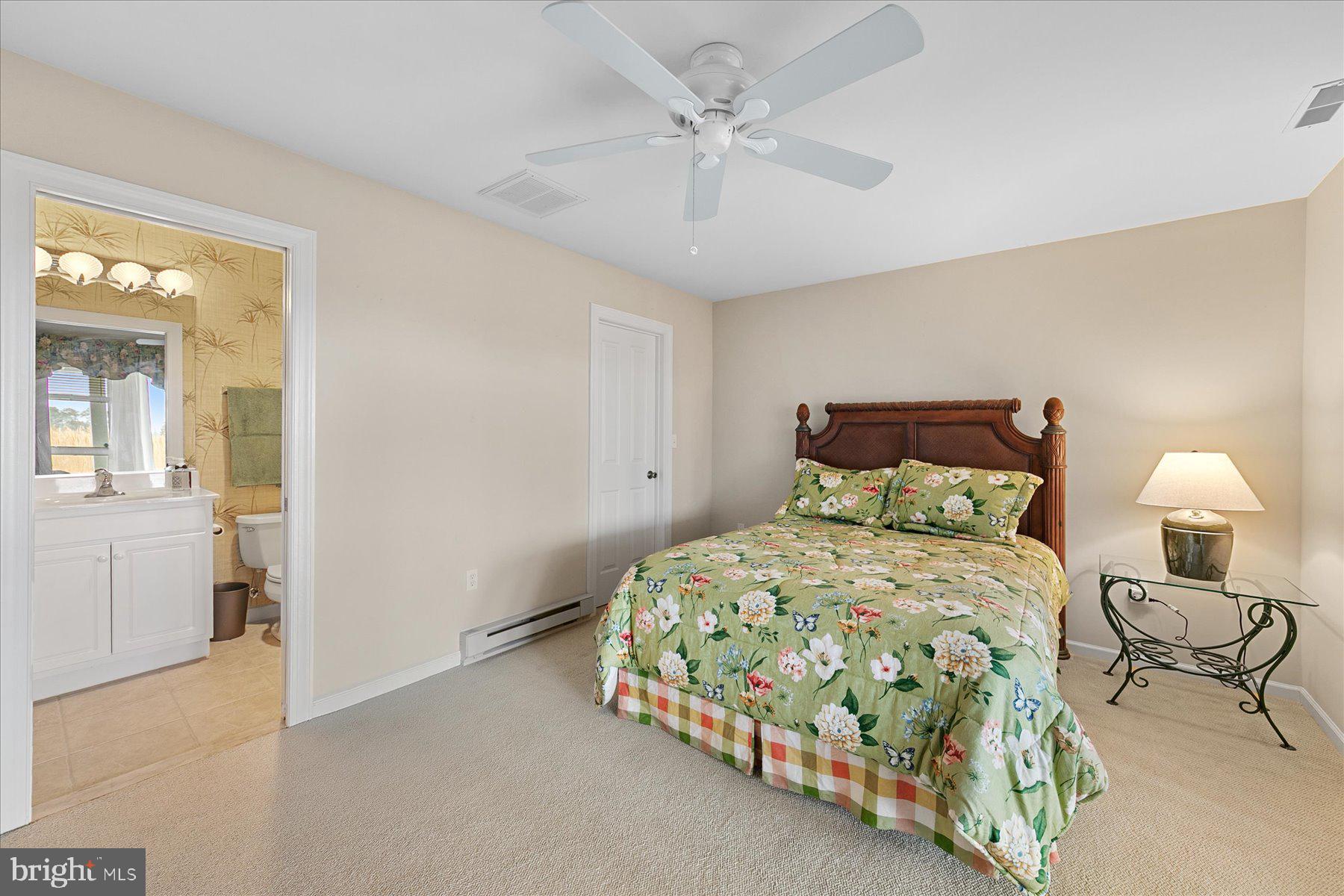 BAYVILLE SHORES - Residential