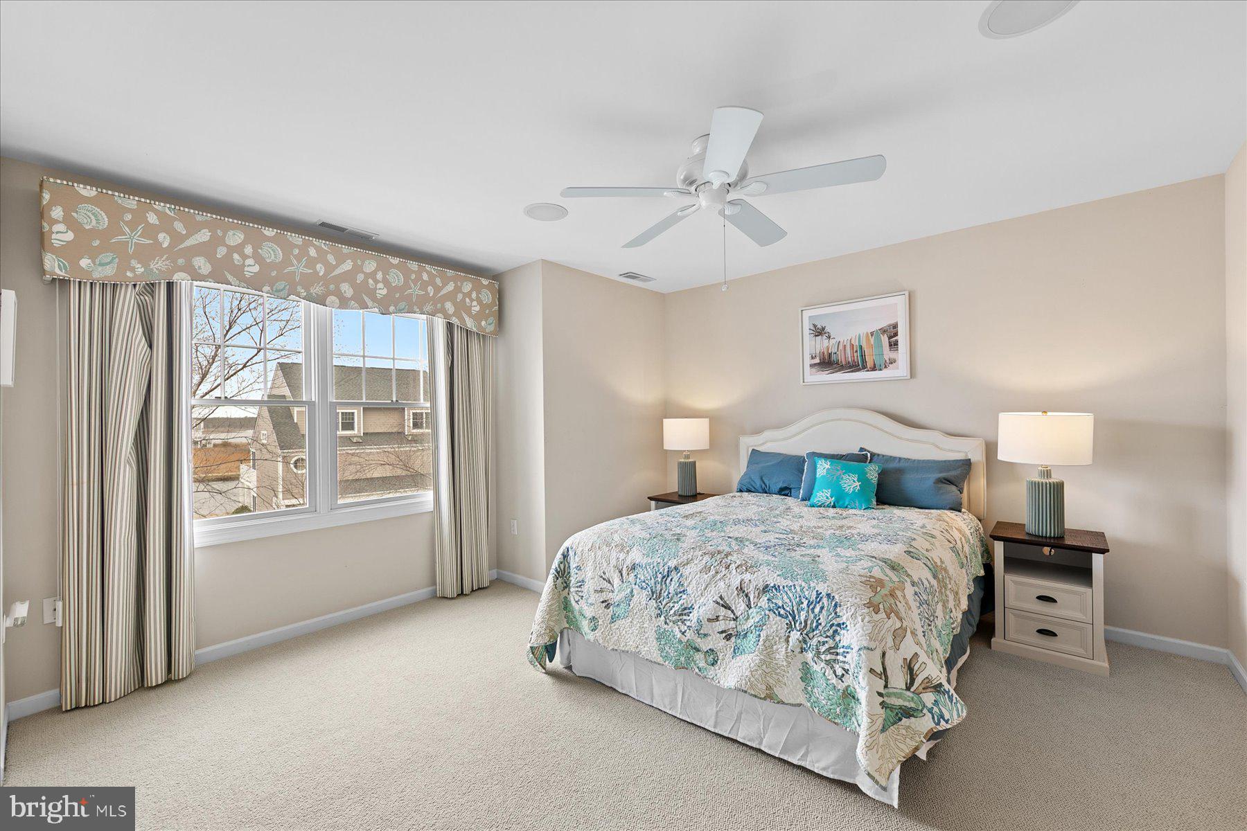 BAYVILLE SHORES - Residential