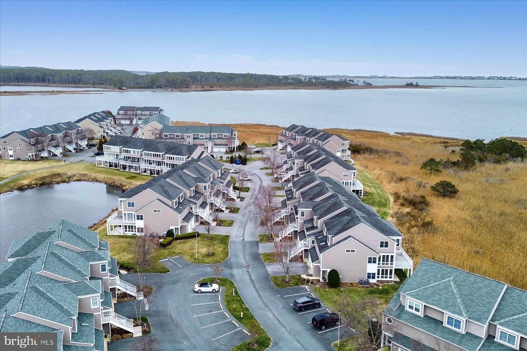 BAYVILLE SHORES - Residential