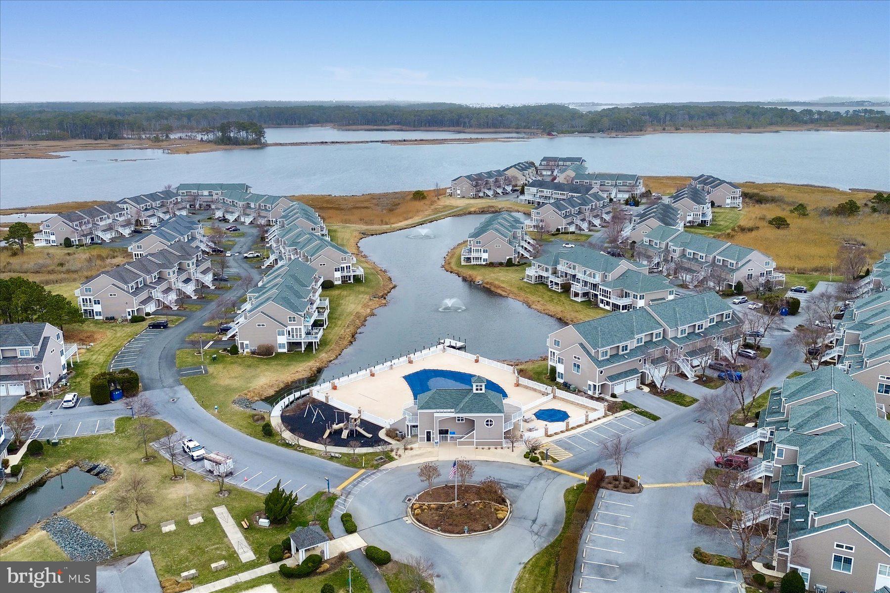 BAYVILLE SHORES - Residential