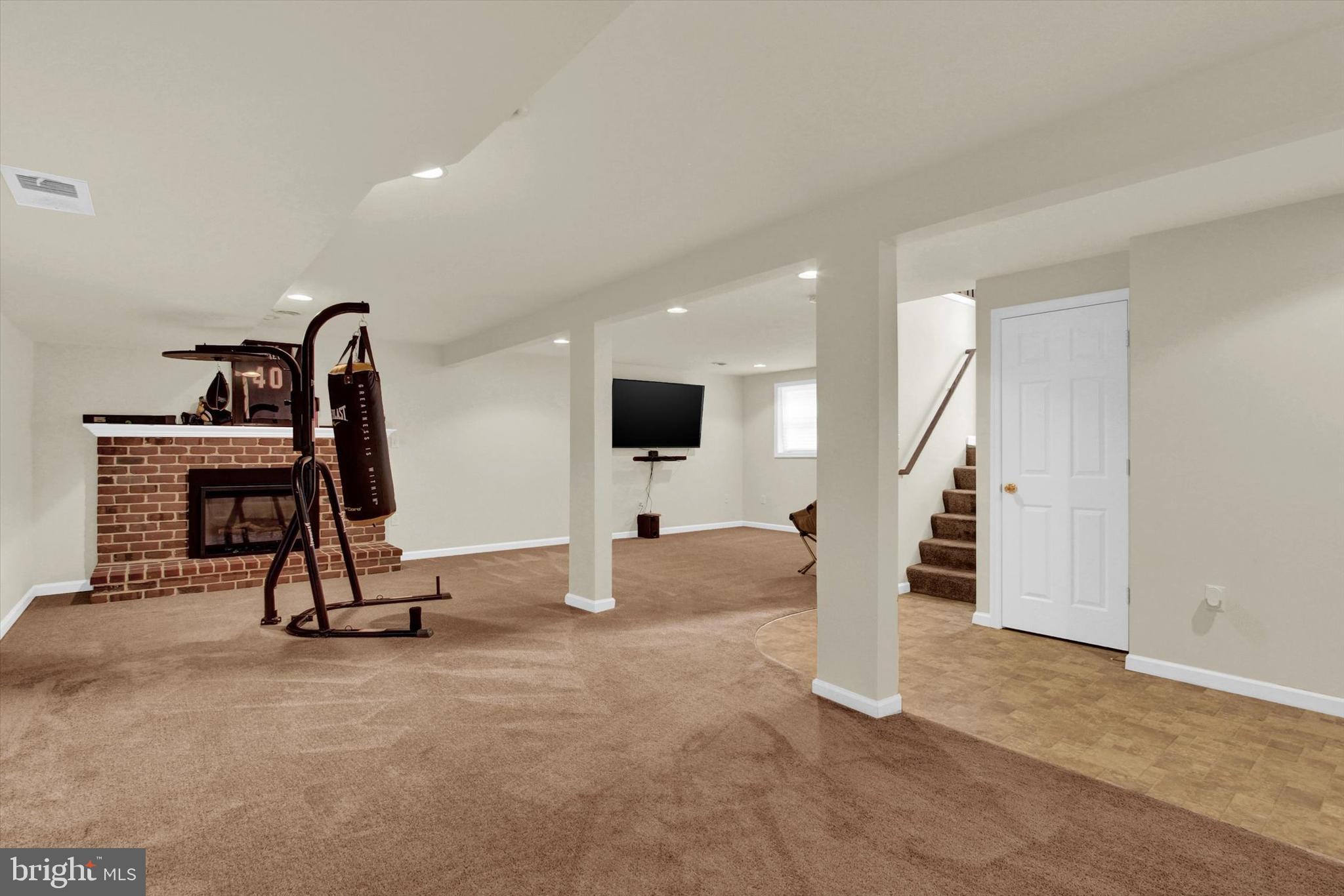 PENN VILLAGE - Residential