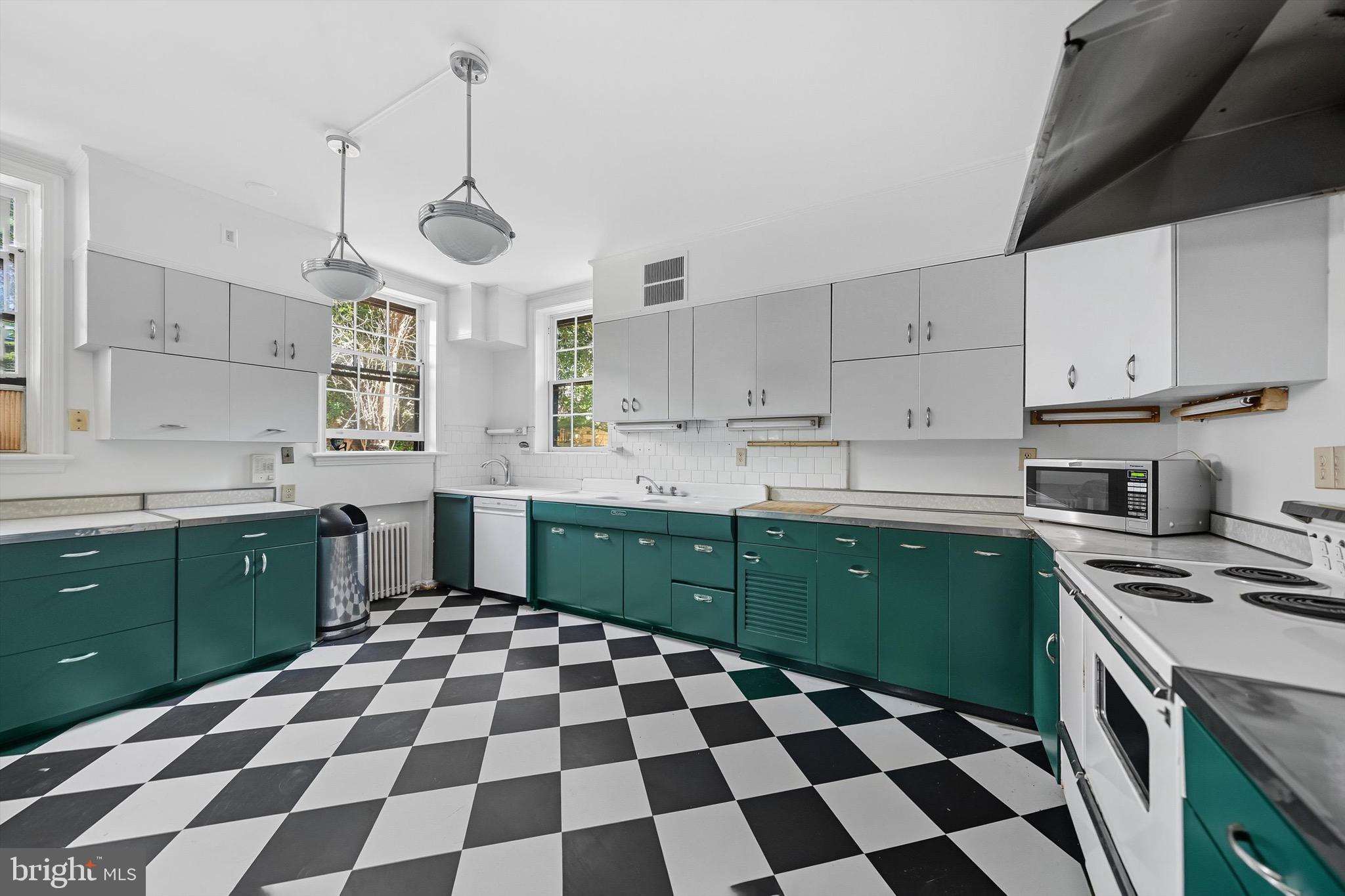 GEORGETOWN - Residential