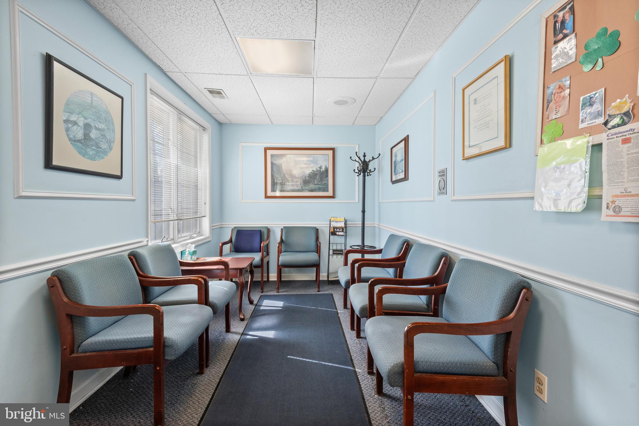 OLNEY - Commercial Sale