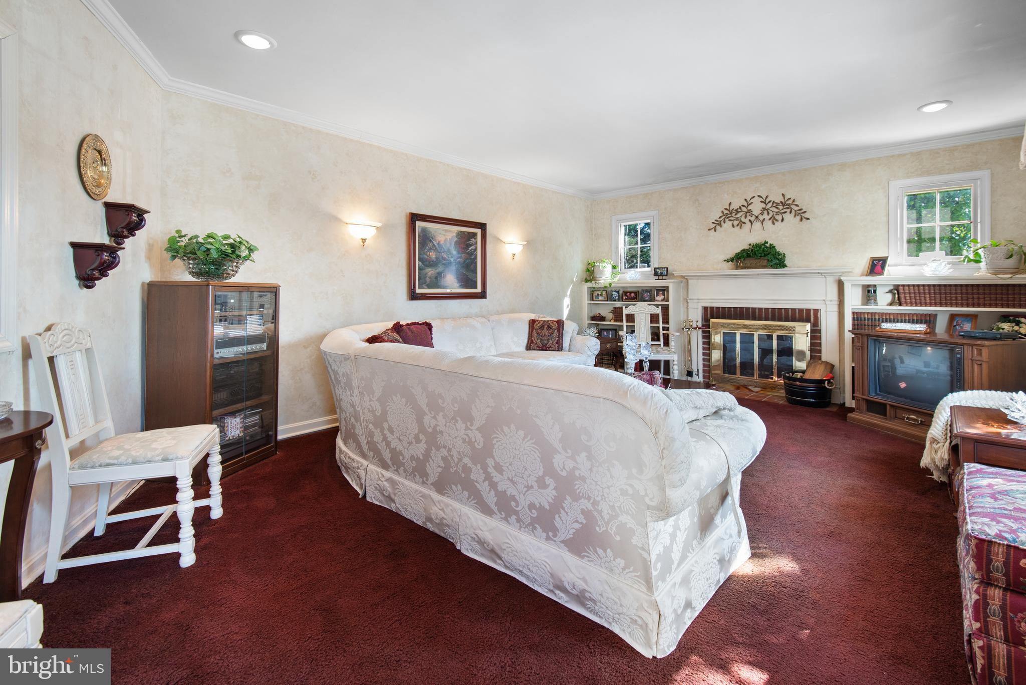 OLNEY - Commercial Sale