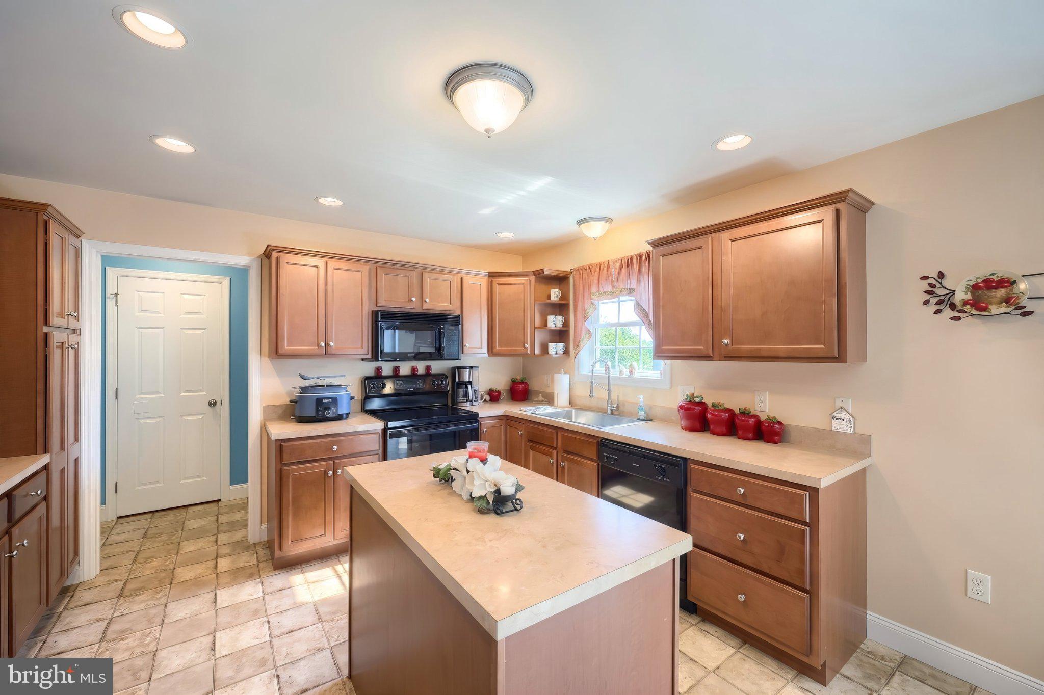 HAMPDEN HEIGHTS - Residential