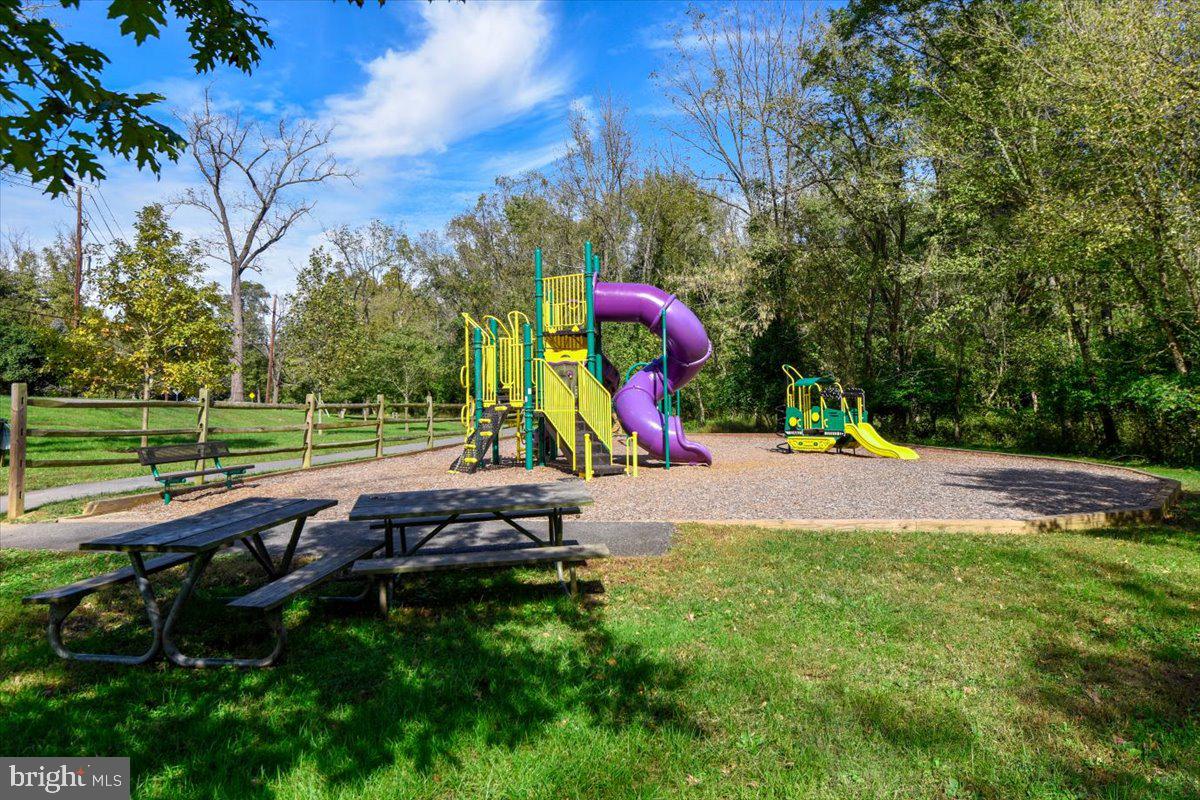 ASPEN HILL PARK - Residential