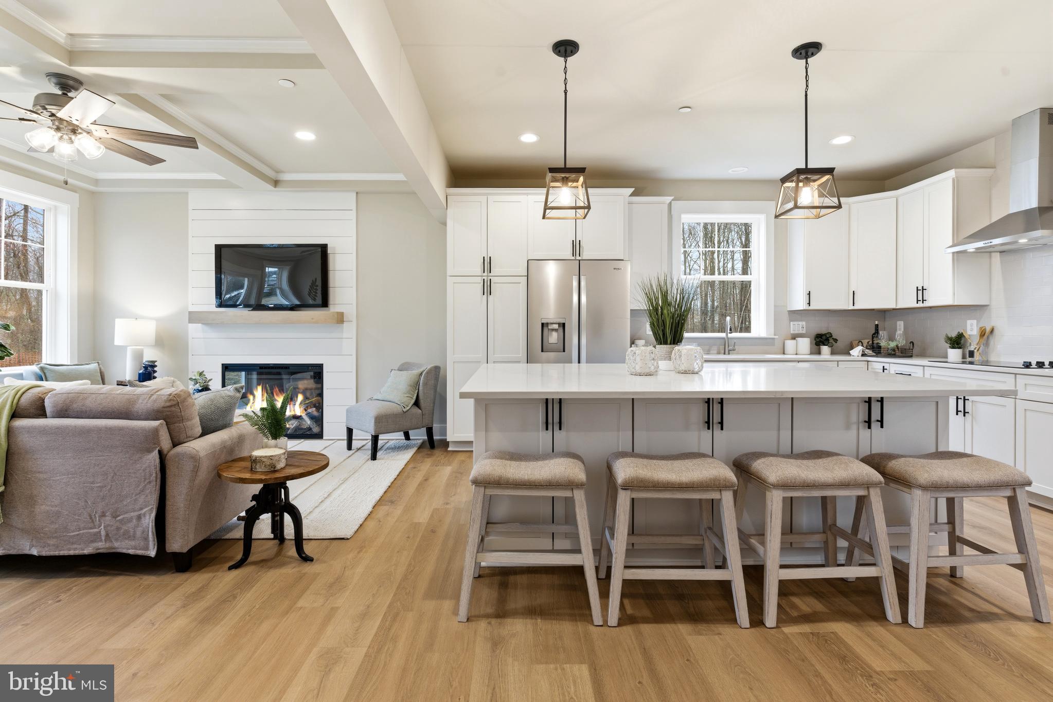 WATERS EDGE - Residential