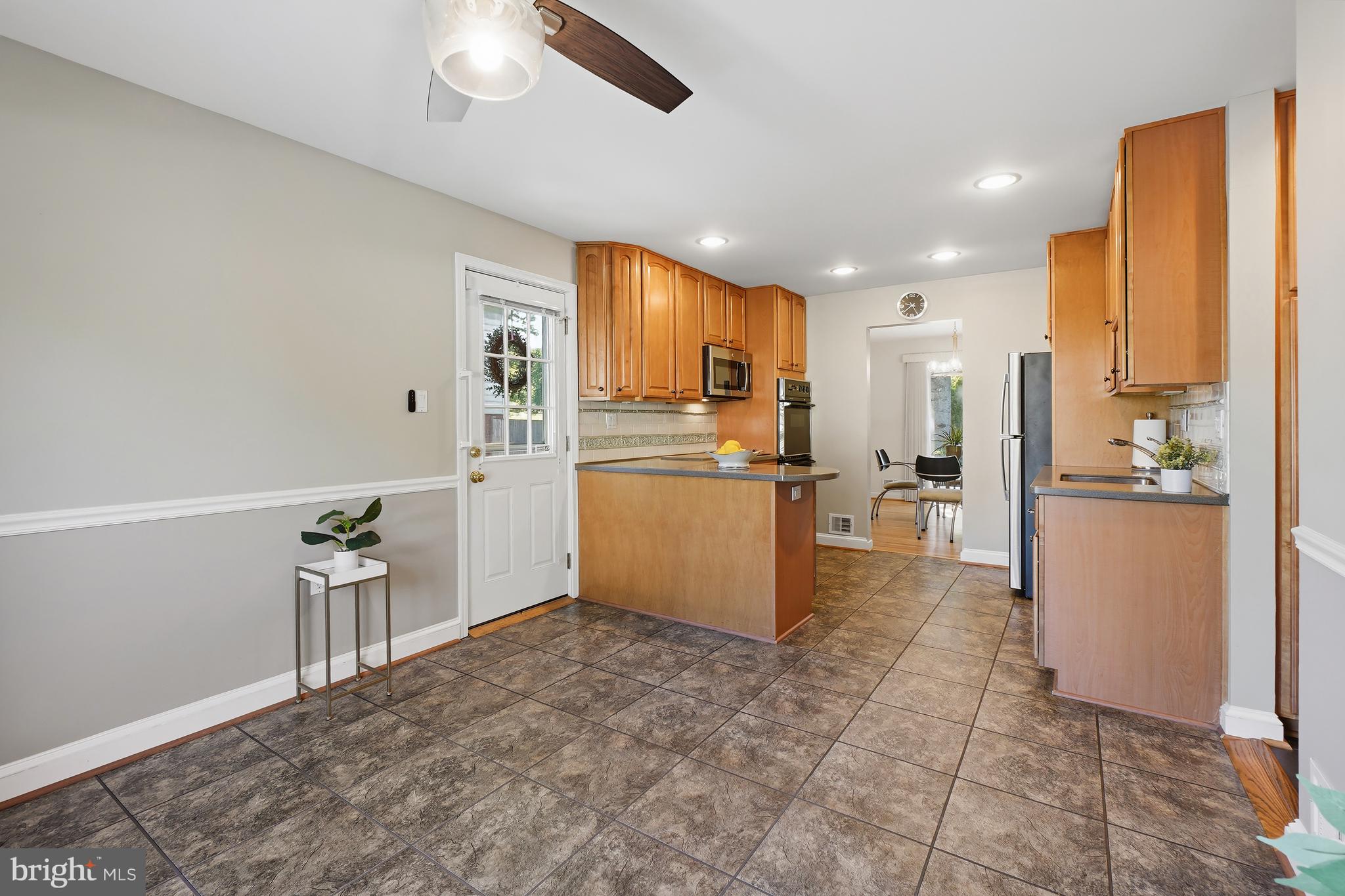 MANOR WOODS - Residential