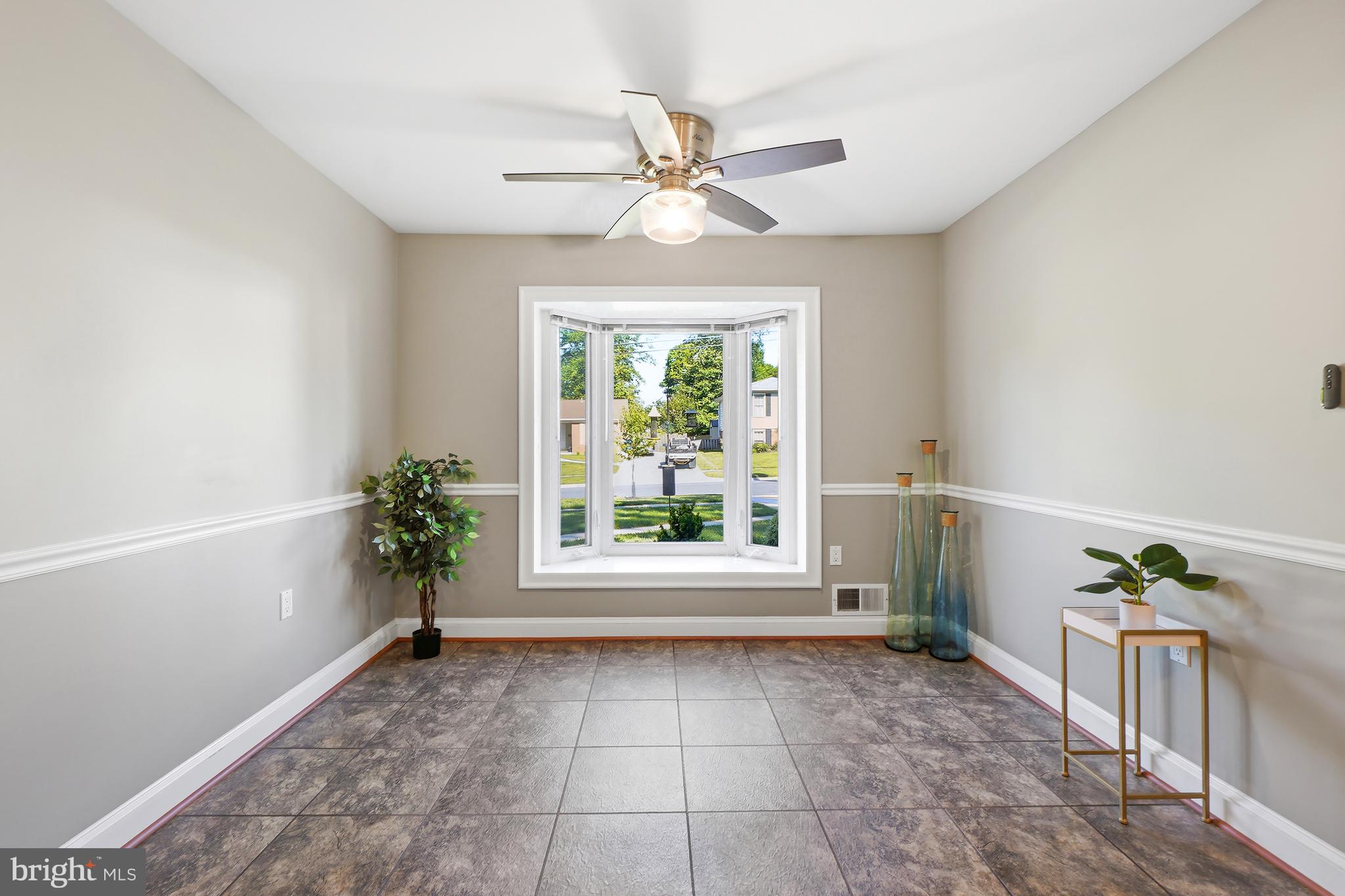 MANOR WOODS - Residential