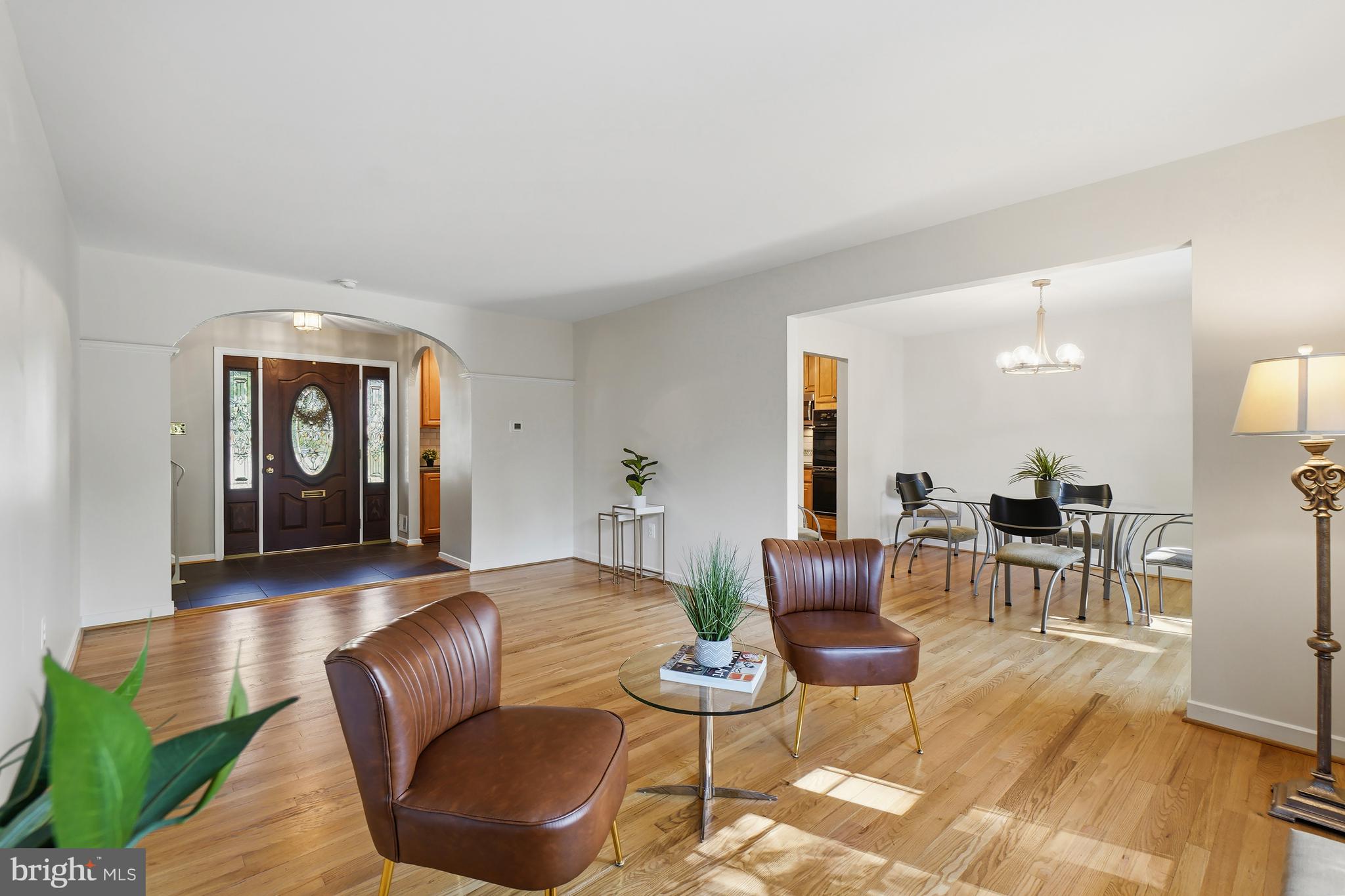 MANOR WOODS - Residential
