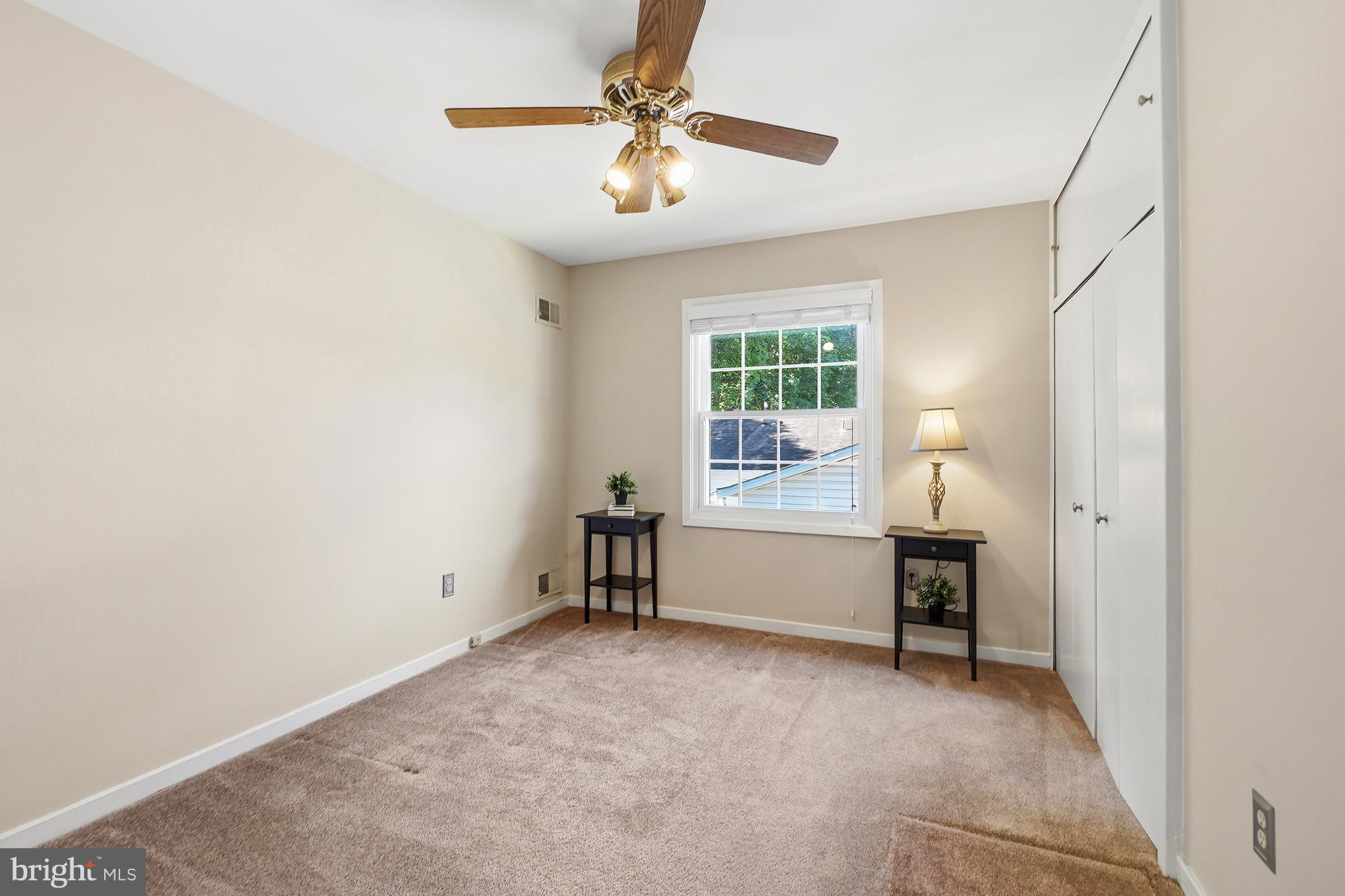 MANOR WOODS - Residential