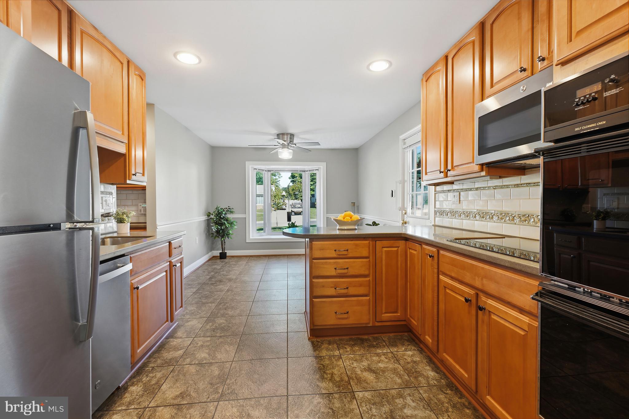 MANOR WOODS - Residential