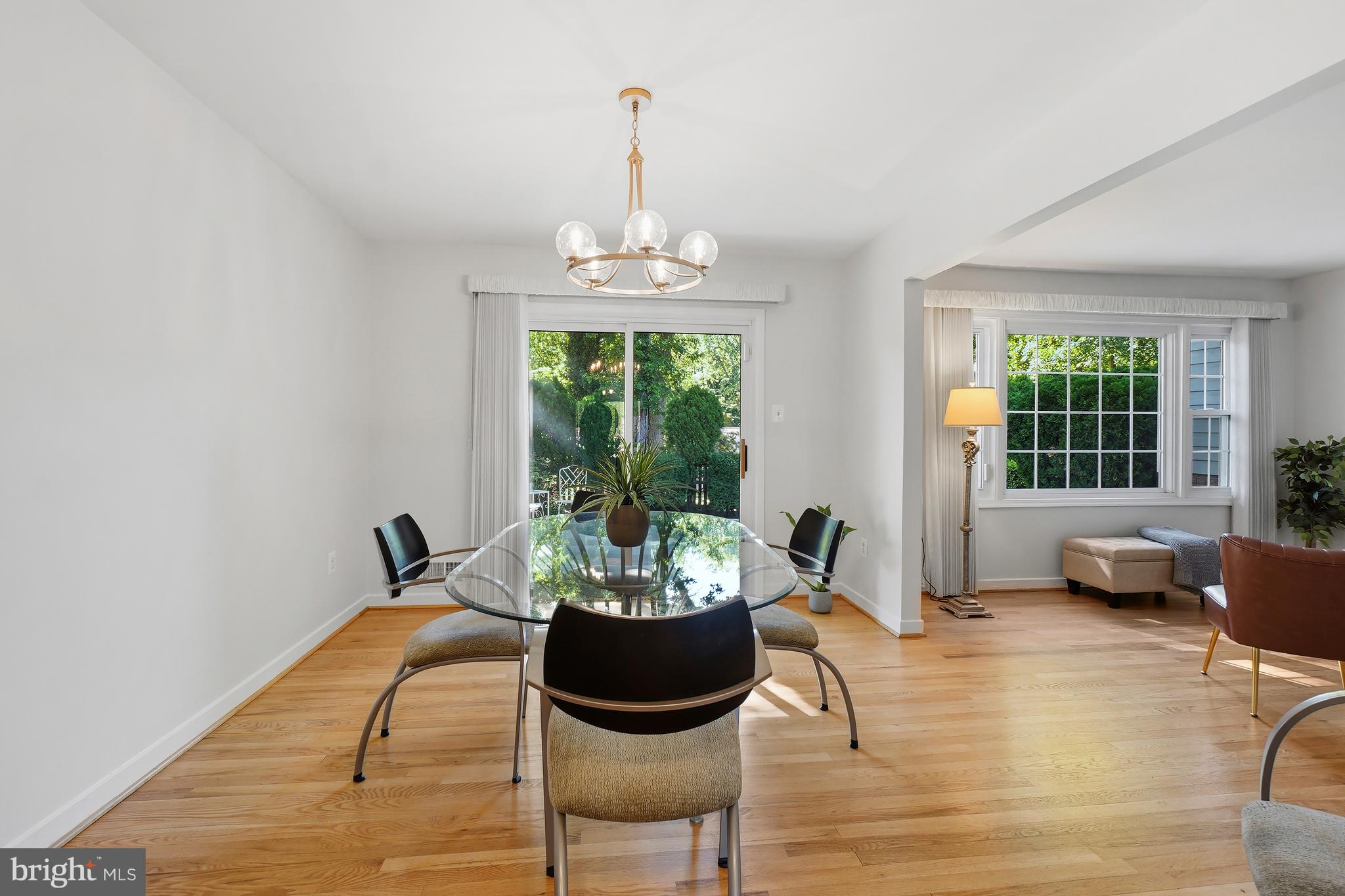 MANOR WOODS - Residential