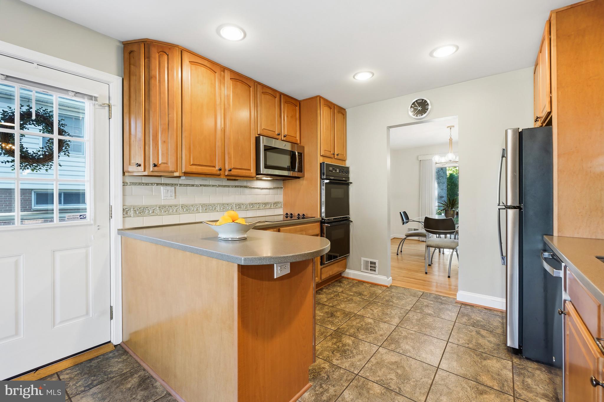 MANOR WOODS - Residential
