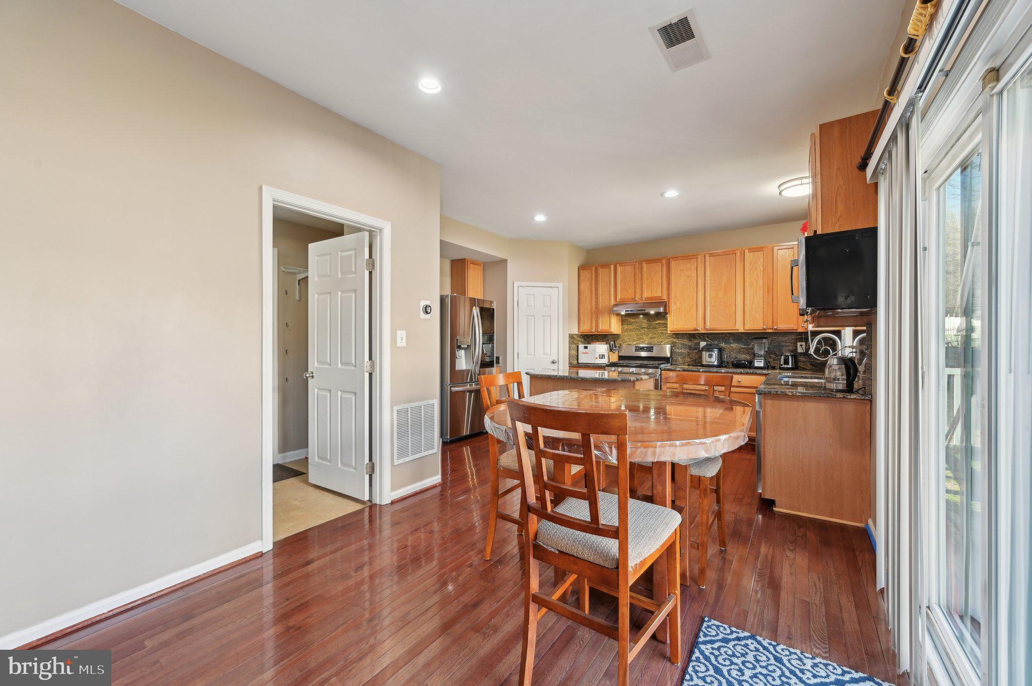 KINGS WOODS - Residential