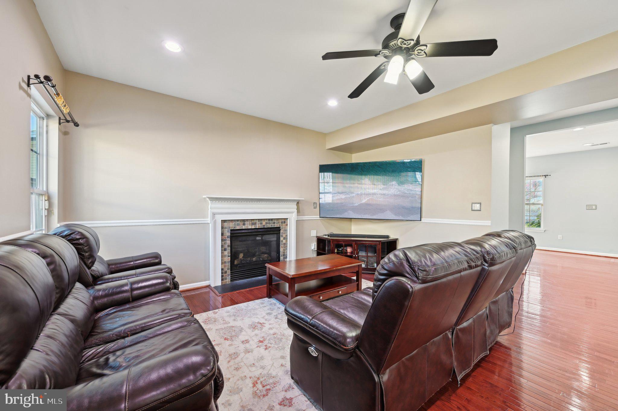 KINGS WOODS - Residential