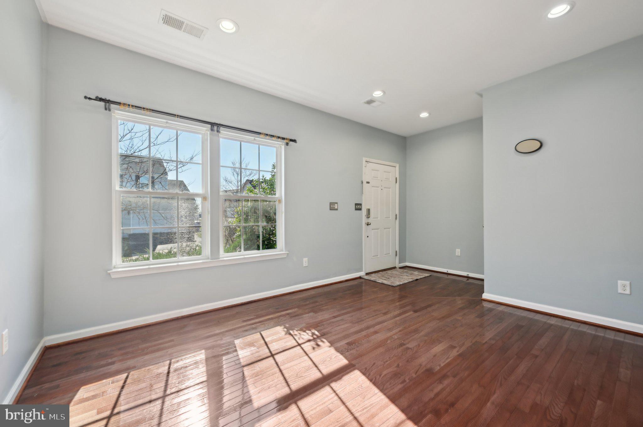 KINGS WOODS - Residential