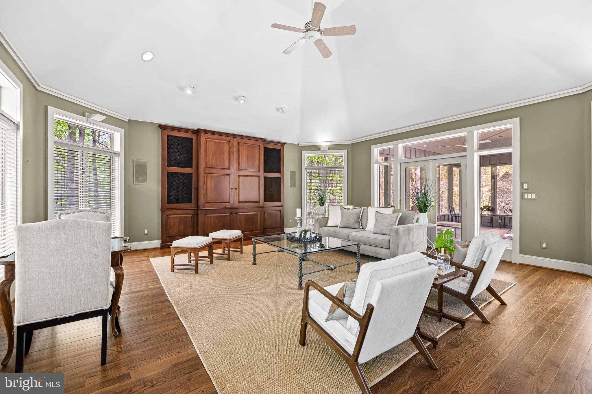 ROCKLAND - Residential