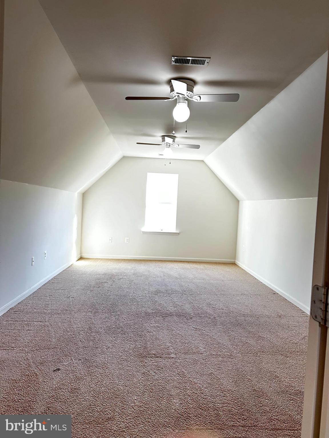 WESTBURY - Residential Lease