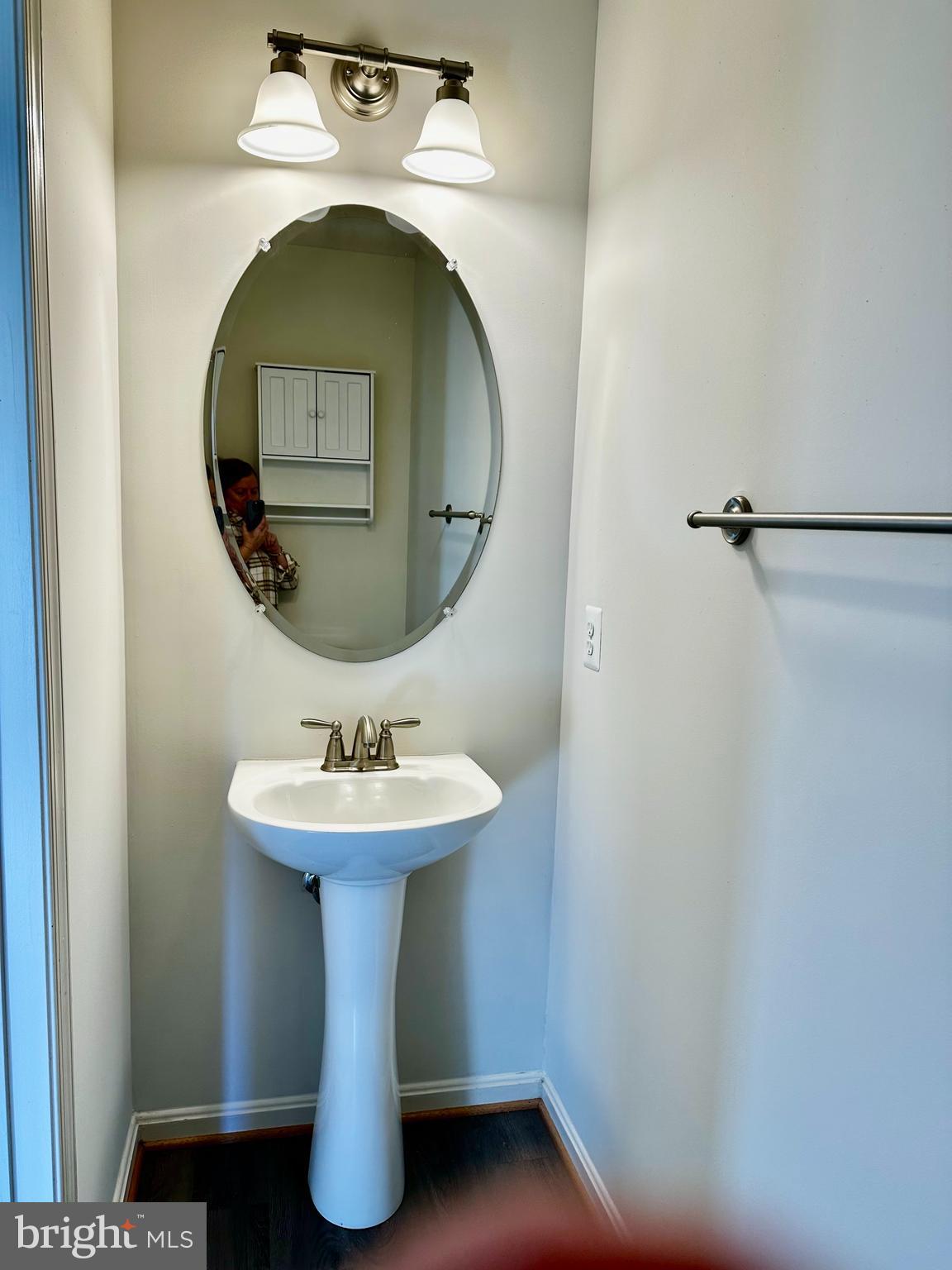 WESTBURY - Residential Lease